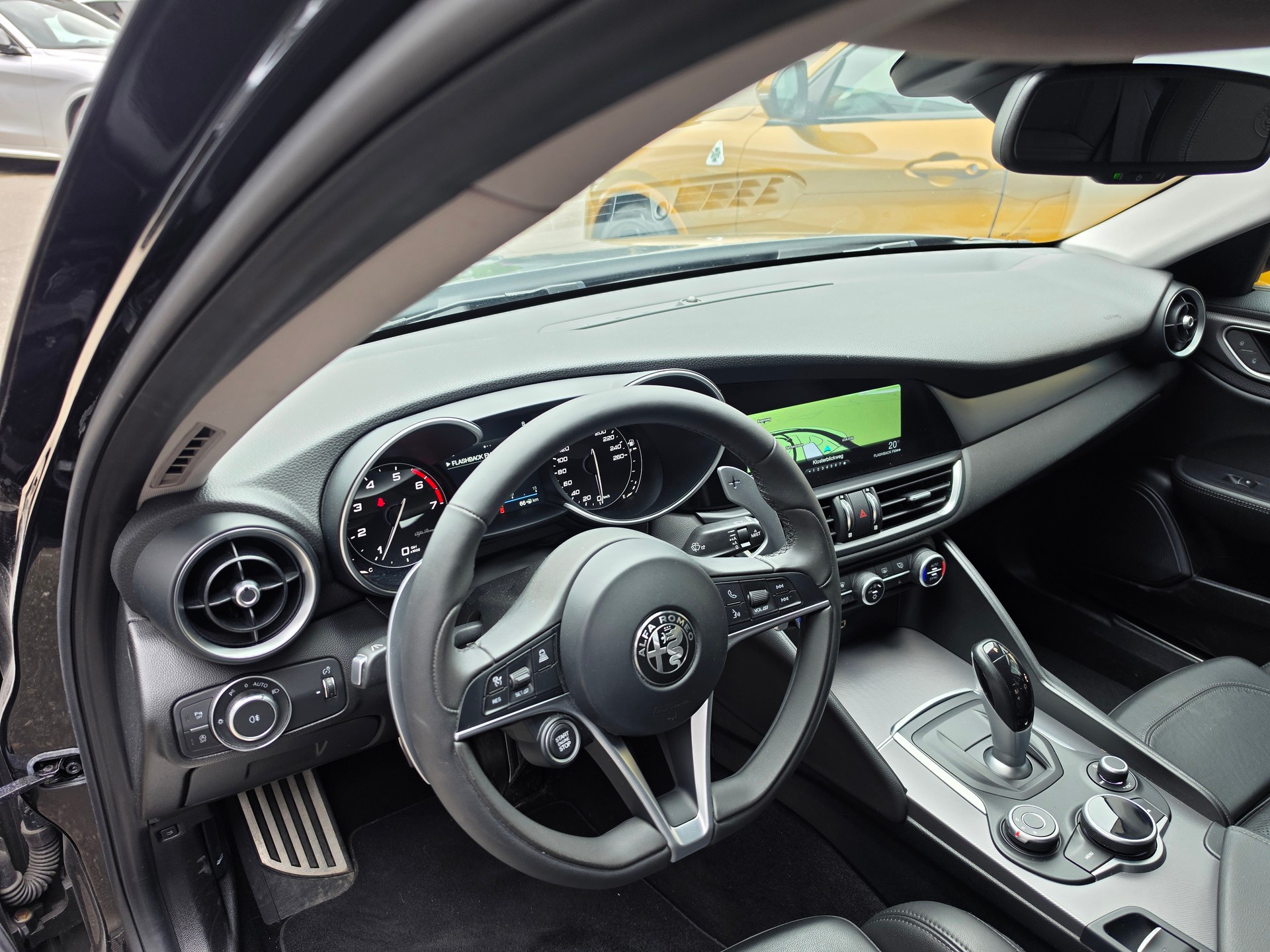 ALFA ROMEO Giulia 2.0 Veloce Q4 Automatic-image-5