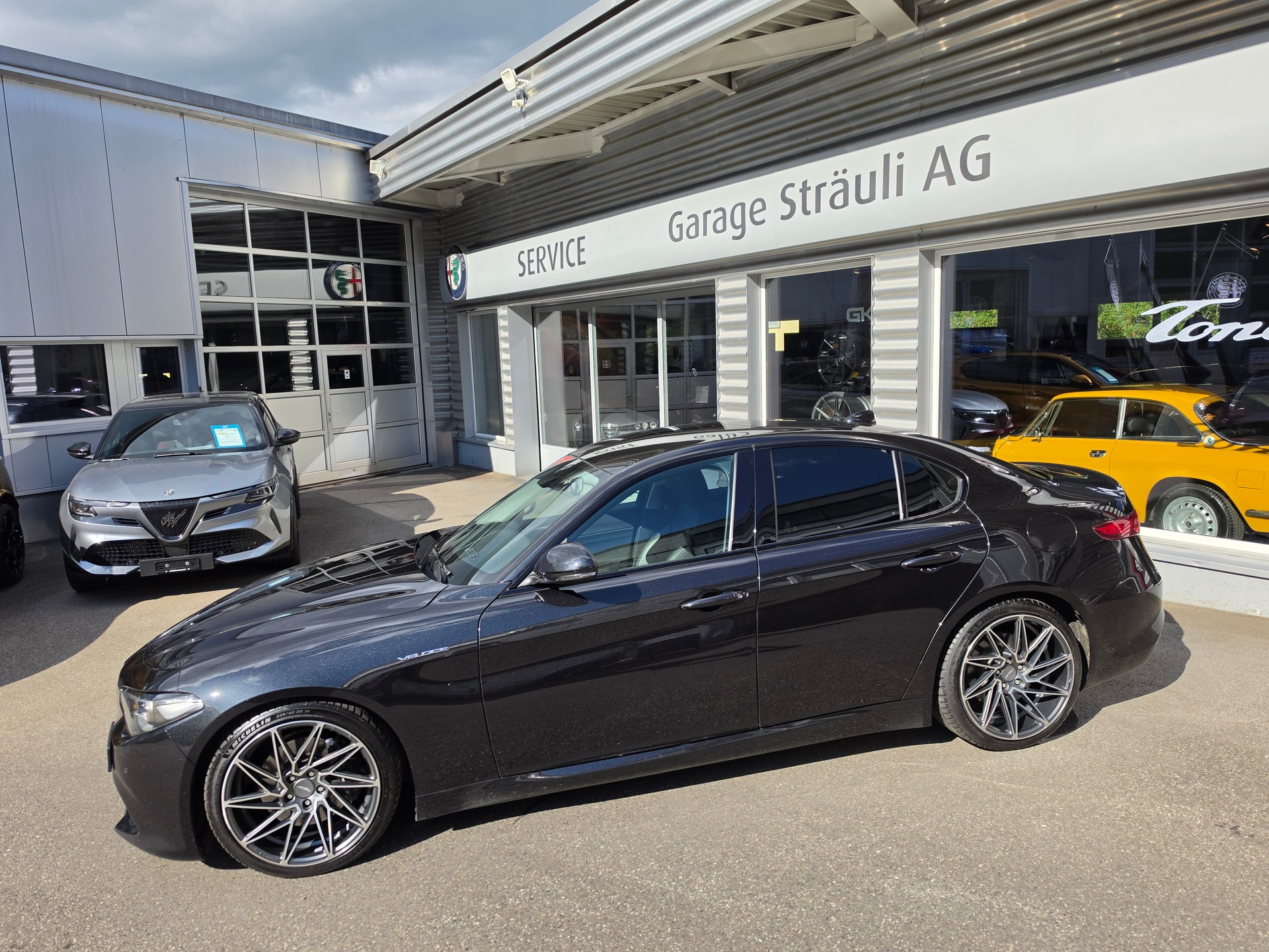 ALFA ROMEO Giulia 2.0 Veloce Q4 Automatic-image-2