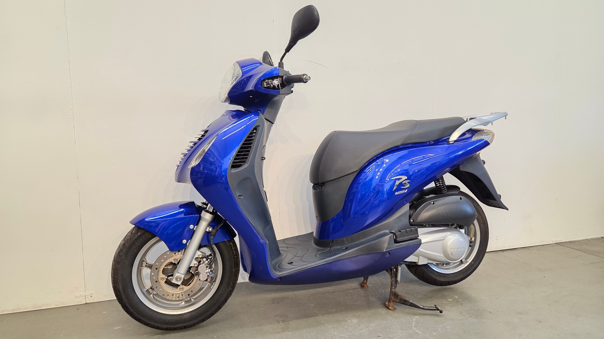 HONDA PS 125i-showroom-element-3