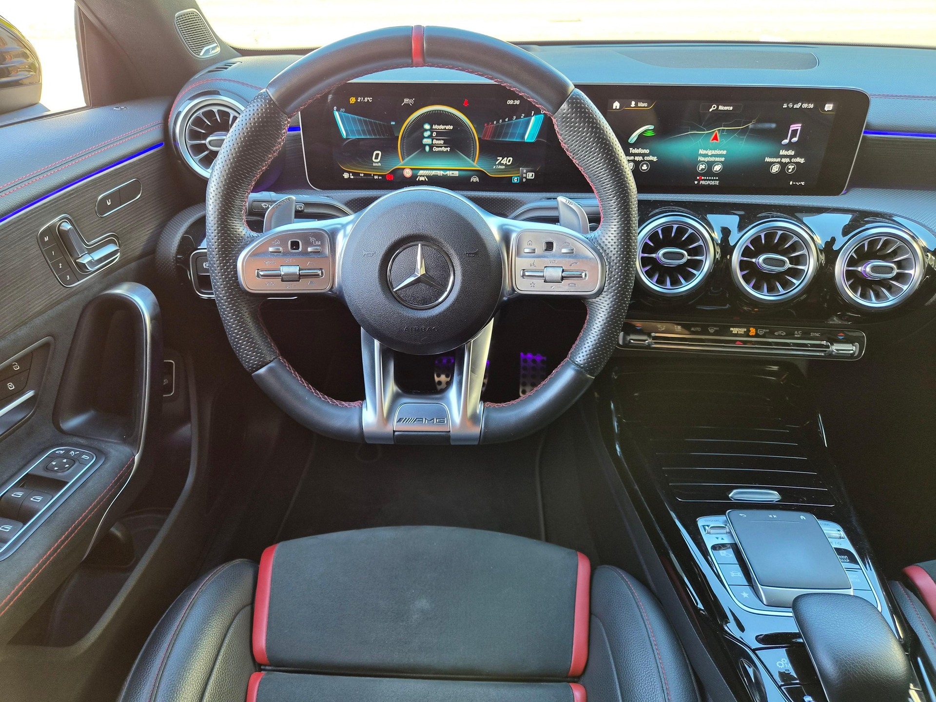 MERCEDES-BENZ CLA 35 AMG 4matic Shooting Brake-image-11