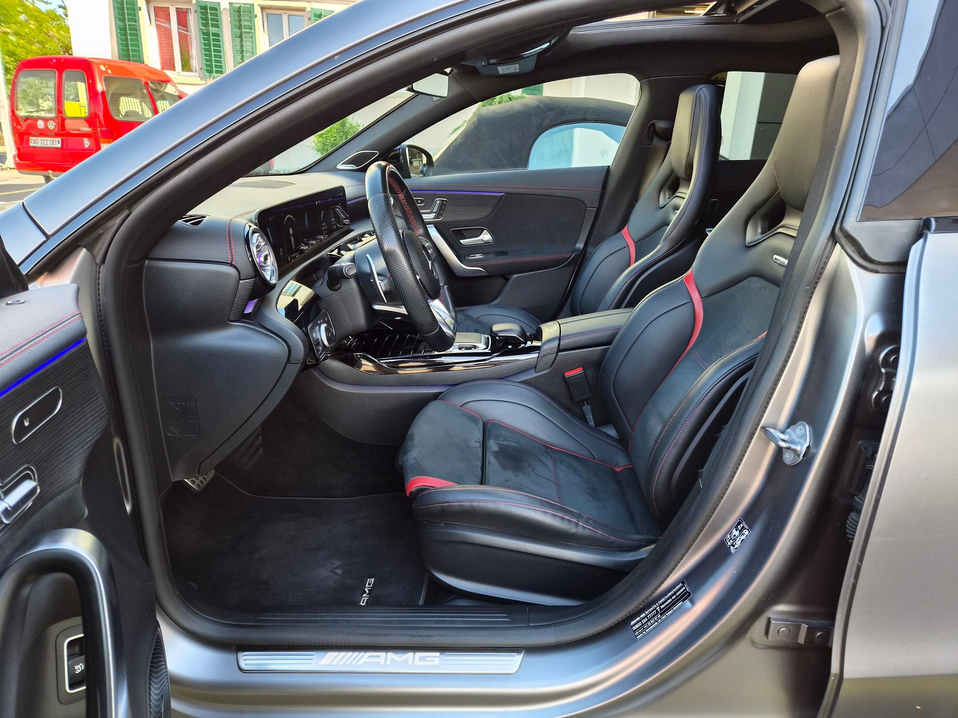 MERCEDES-BENZ CLA 35 AMG 4matic Shooting Brake-image-8