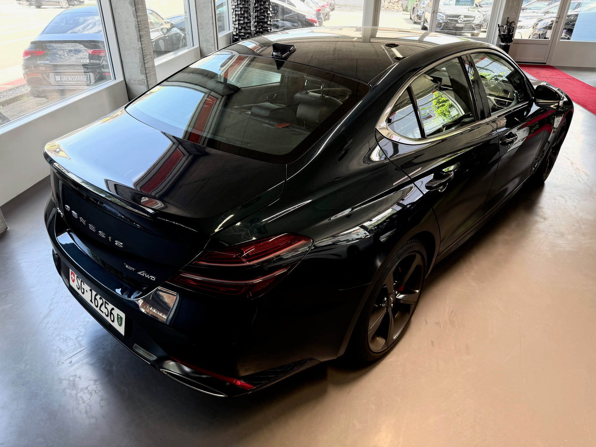 GENESIS G70 2.0 TGDI Sport AT8 AWD-image-5