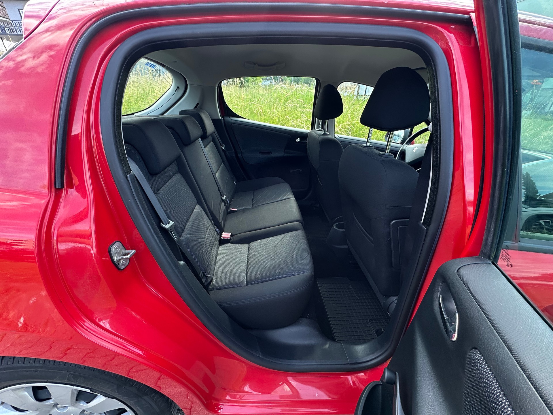 PEUGEOT 207 1.4 16V Trendy-image-7