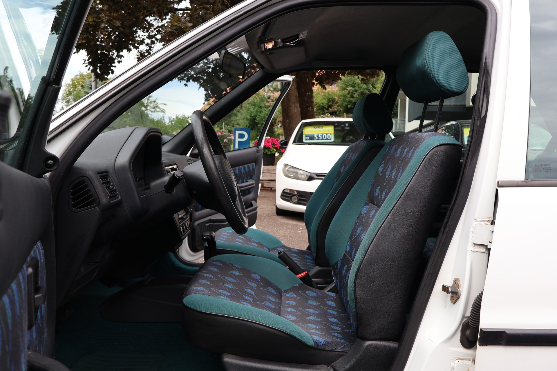PEUGEOT 106 1.6 Automatic-image-10