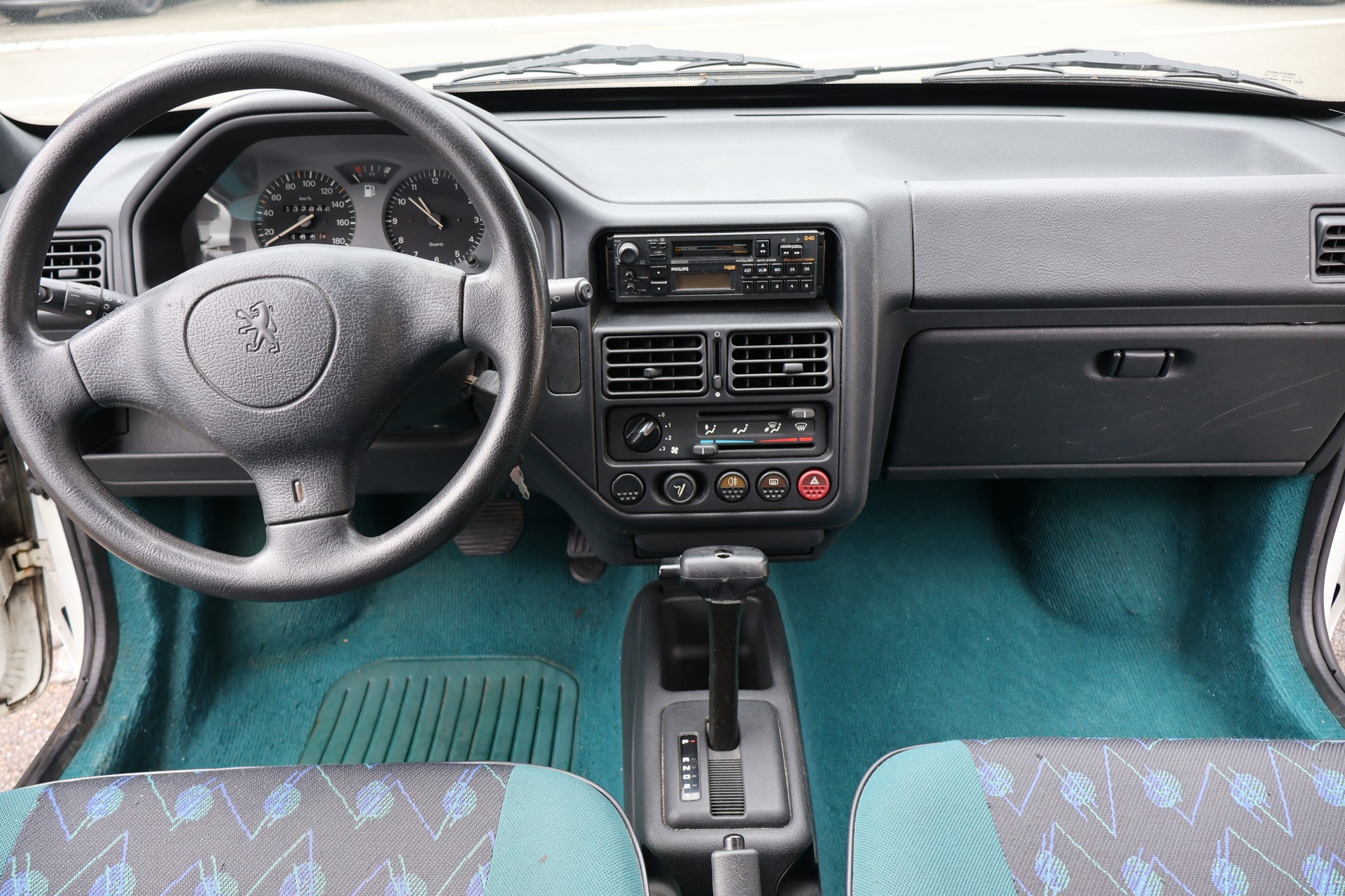 PEUGEOT 106 1.6 Automatic-image-9