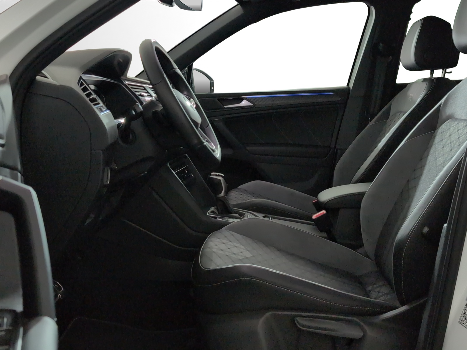 VW Tiguan 2.0TSI R-Line 4Motion DSG-image-5
