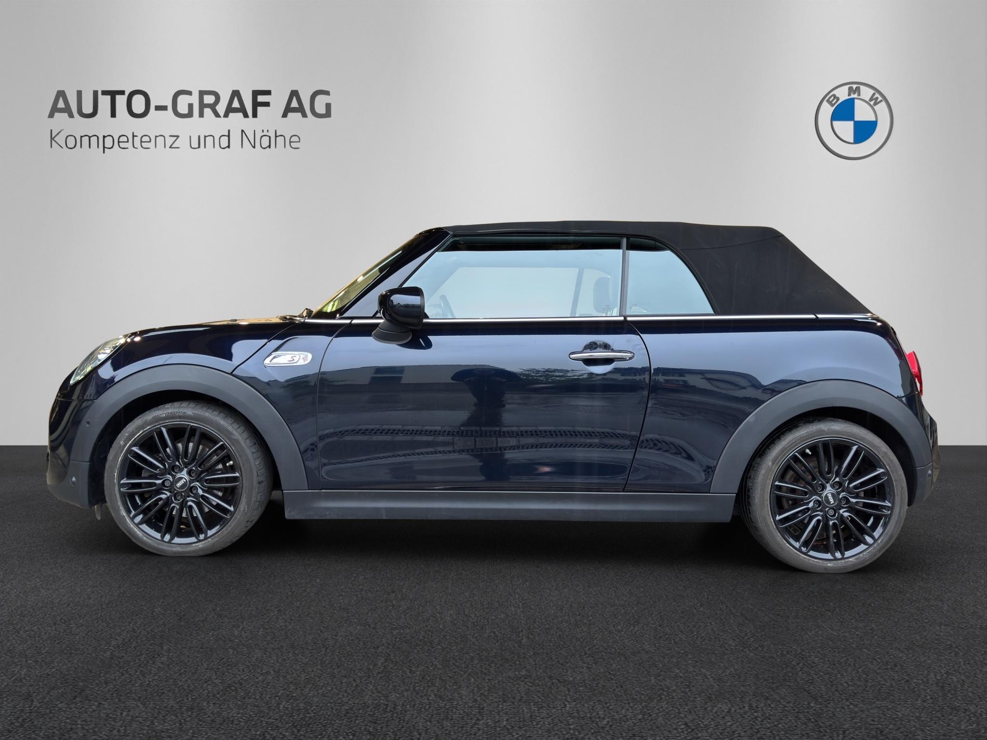 MINI Cooper S Cabrio "Handschalter"-showroom-element-1