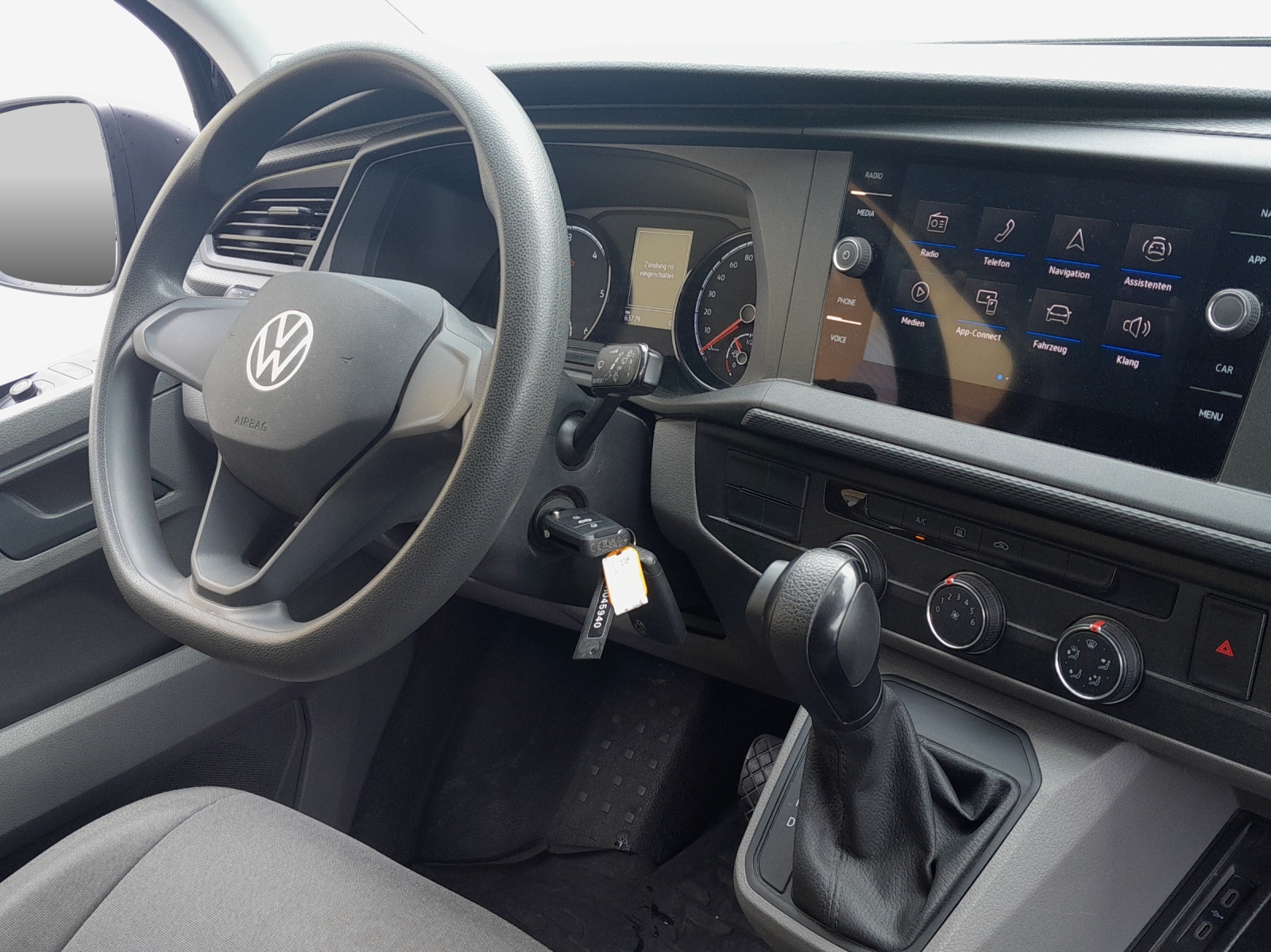 VW T6.1 2.0 TDI DSG-image-8