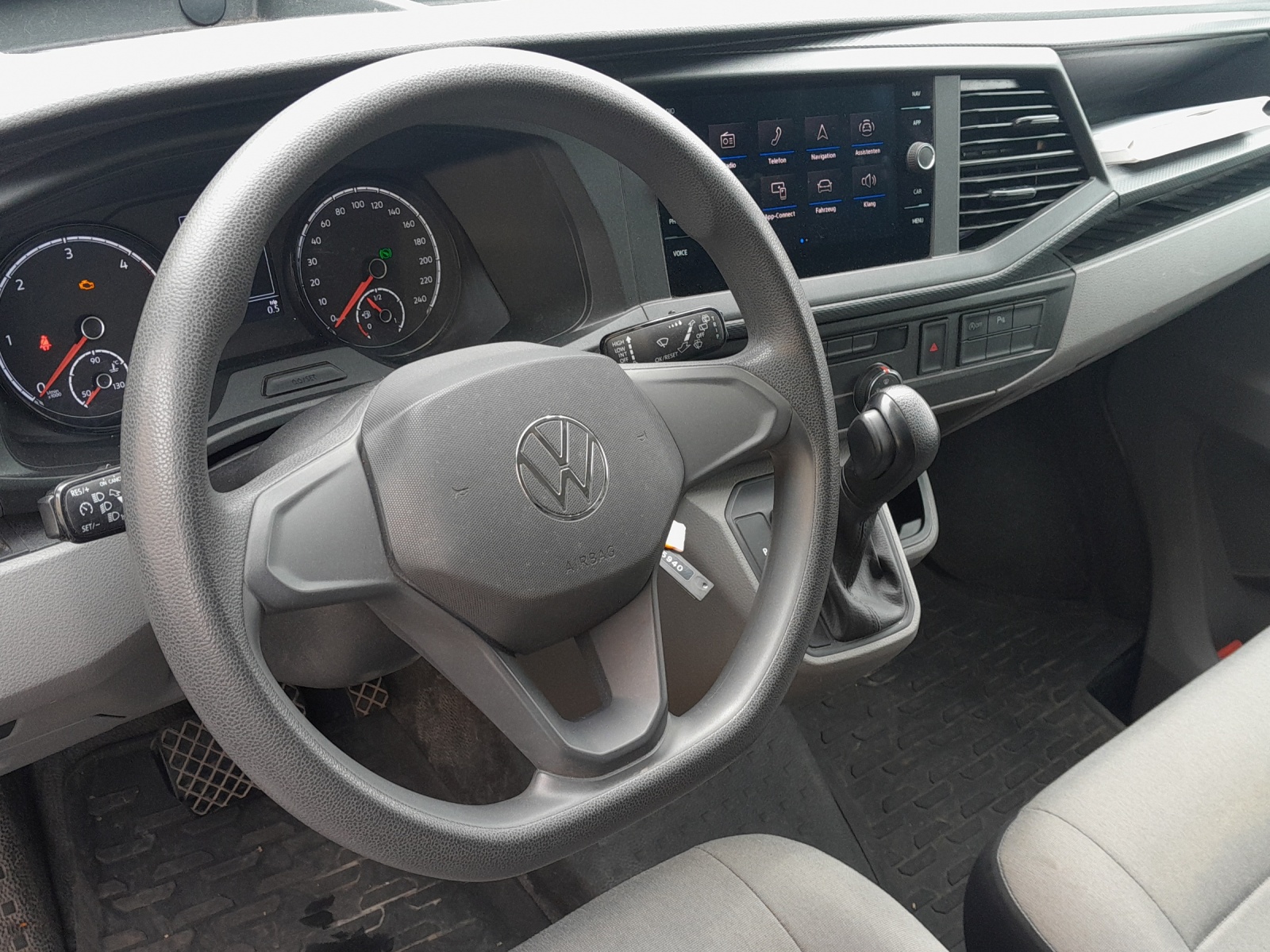 VW T6.1 2.0 TDI DSG-image-7