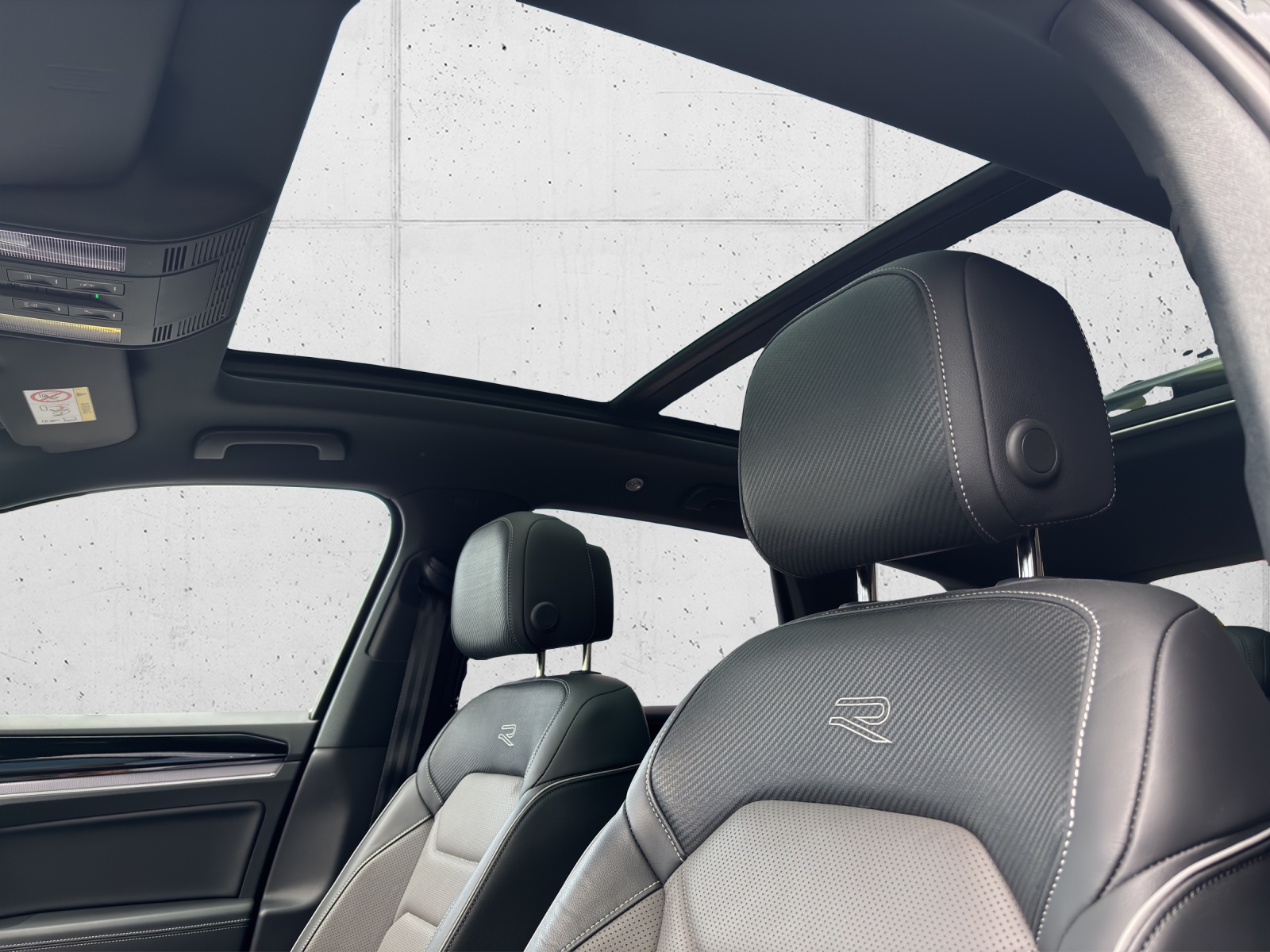VW Touareg 3.0 TDI R Line Tiptronic mit AHK, Allradlenkung, Panorama-Ausstell-/Schiebedach, Standheizung & Winterräder-image-26