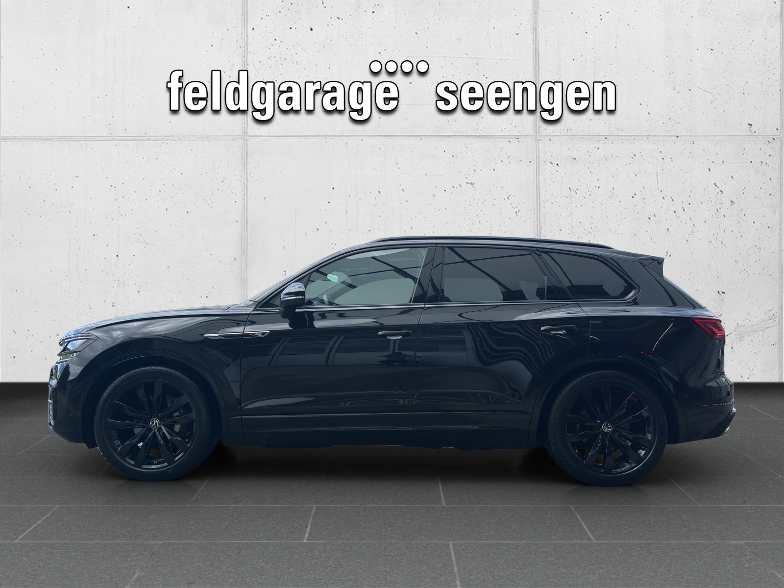 VW Touareg 3.0 TDI R Line Tiptronic mit AHK, Allradlenkung, Panorama-Ausstell-/Schiebedach, Standheizung & Winterräder-image-1