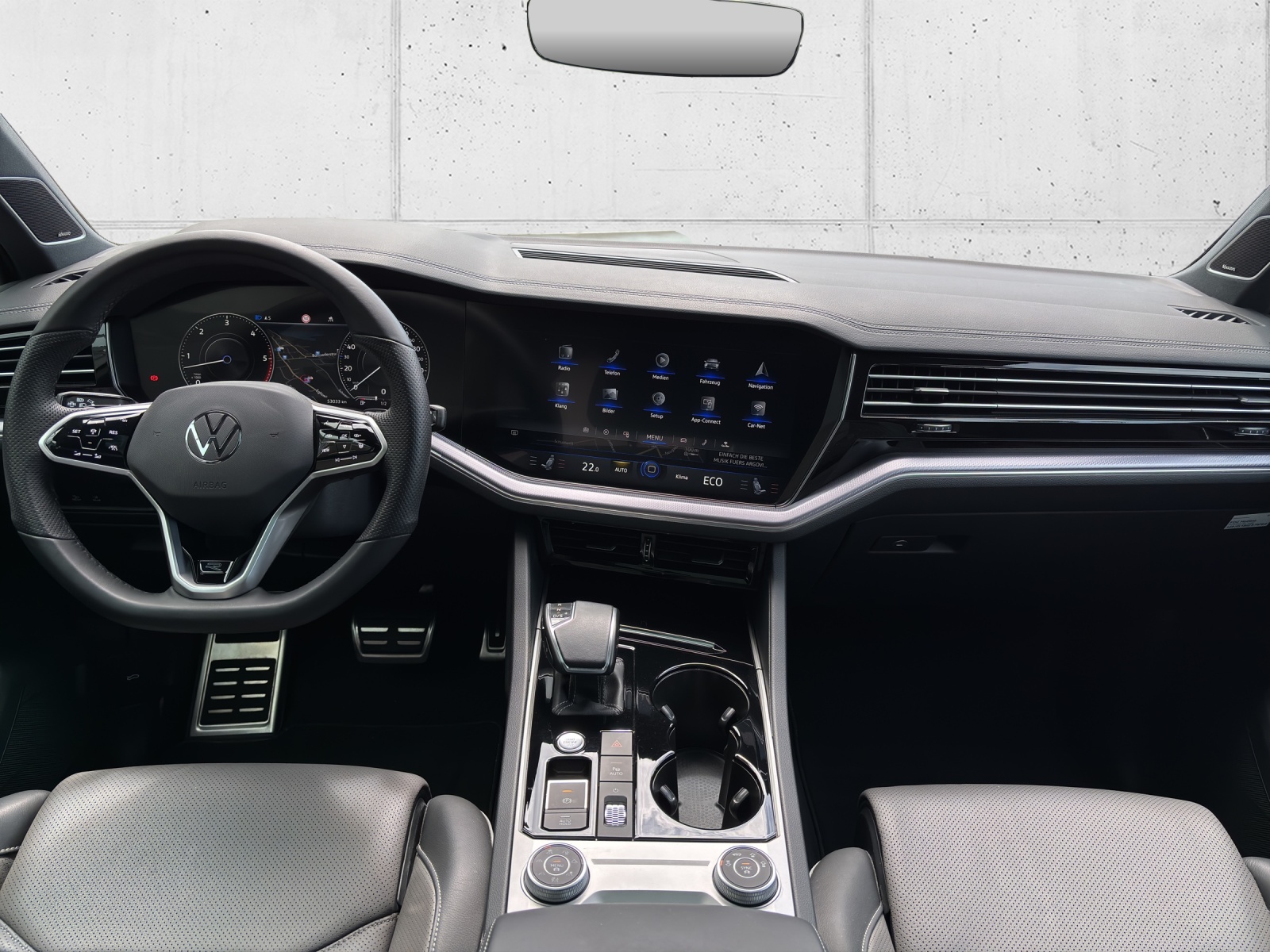 VW Touareg 3.0 TDI R Line Tiptronic mit AHK, Allradlenkung, Panorama-Ausstell-/Schiebedach, Standheizung & Winterräder-image-11