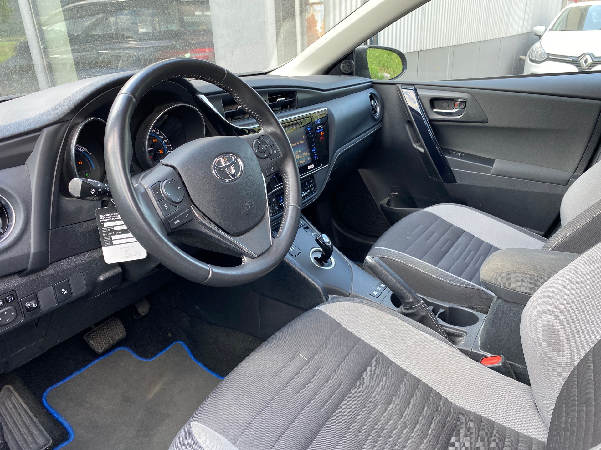 TOYOTA Auris 1.8 HSD Trend-image-4
