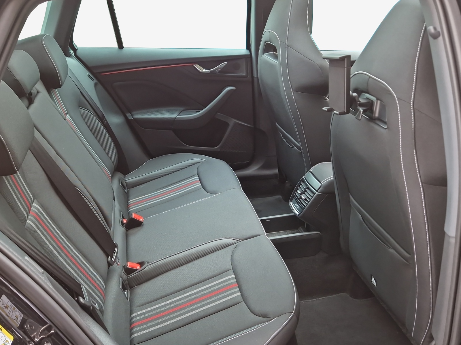 SKODA Kamiq 1.5 TSI Monte Carlo DSG-image-15