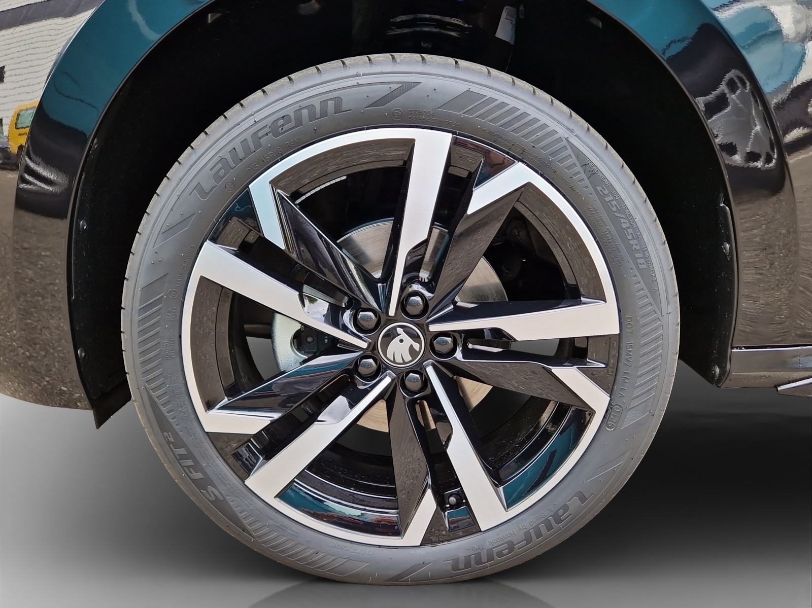 SKODA Kamiq 1.5 TSI Monte Carlo DSG-image-13