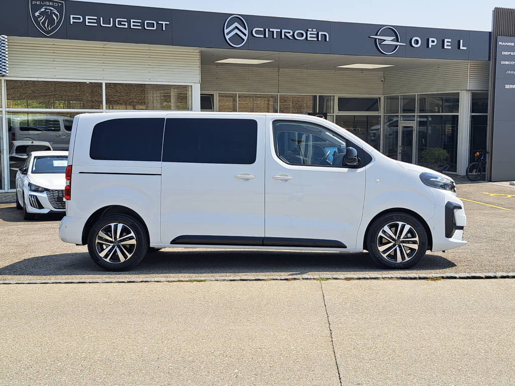 PEUGEOT Traveller Standard 2.2 BlueHDi 180cv Family Edition-showroom-element-1