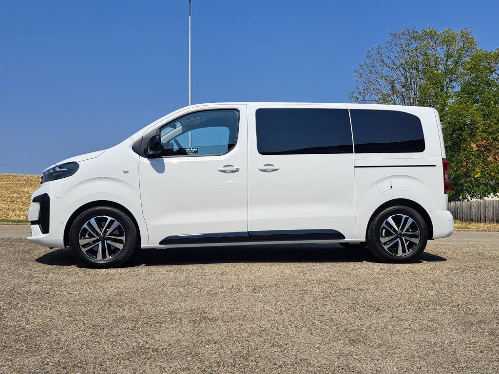 PEUGEOT Traveller Standard 2.2 BlueHDi 180cv Family Edition-image-4