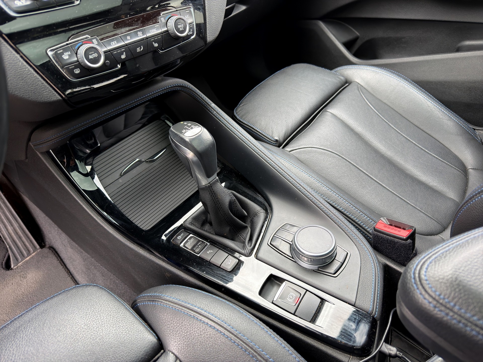 BMW X1 xDrive 25d M Sport Steptronic-image-19