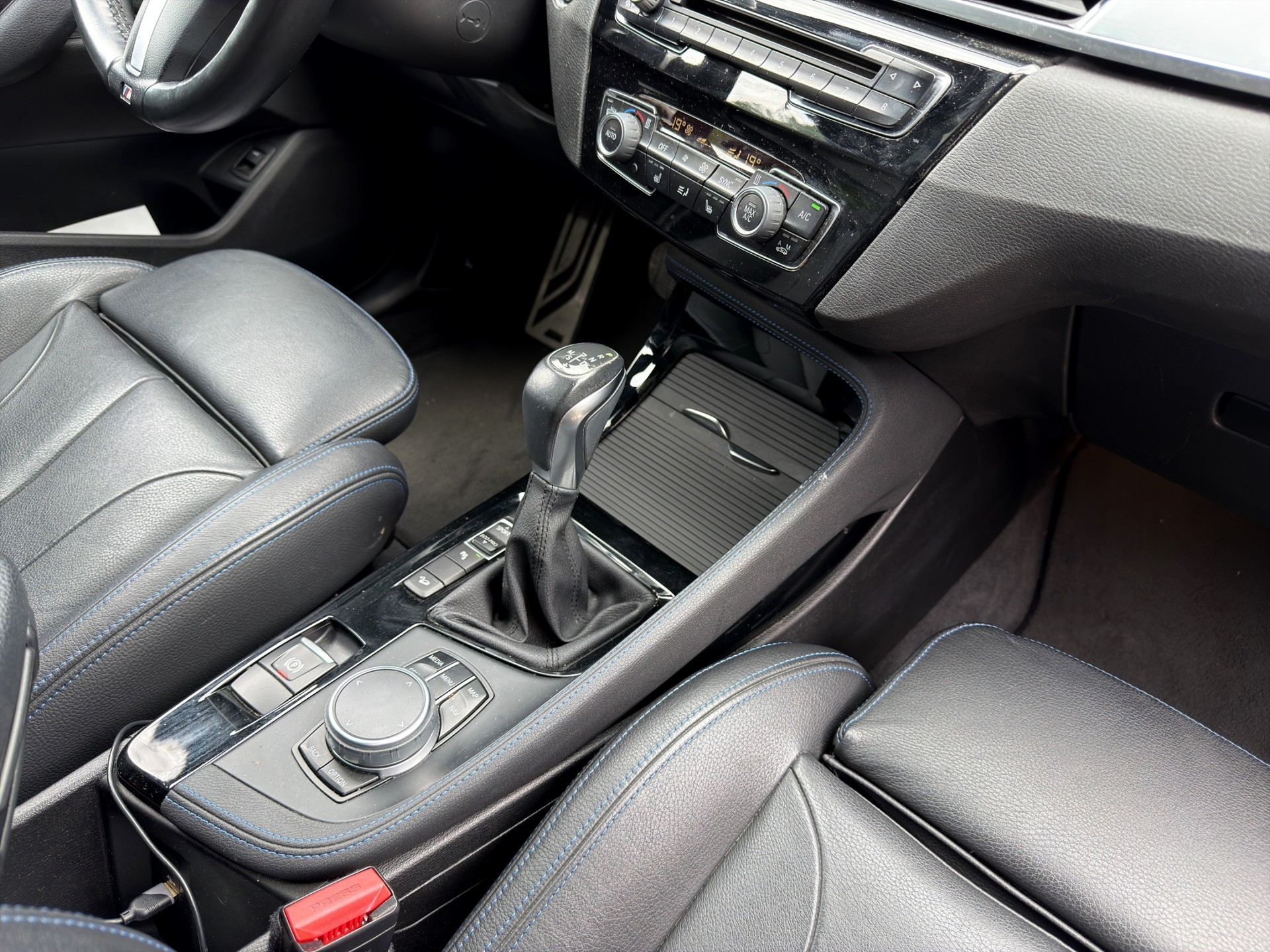 BMW X1 xDrive 25d M Sport Steptronic-image-22