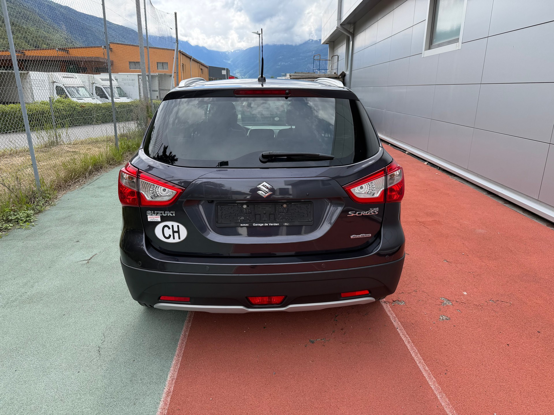 SUZUKI SX4 S-Cross 1.6 16V Compact Top 4WD CVT7-image-5