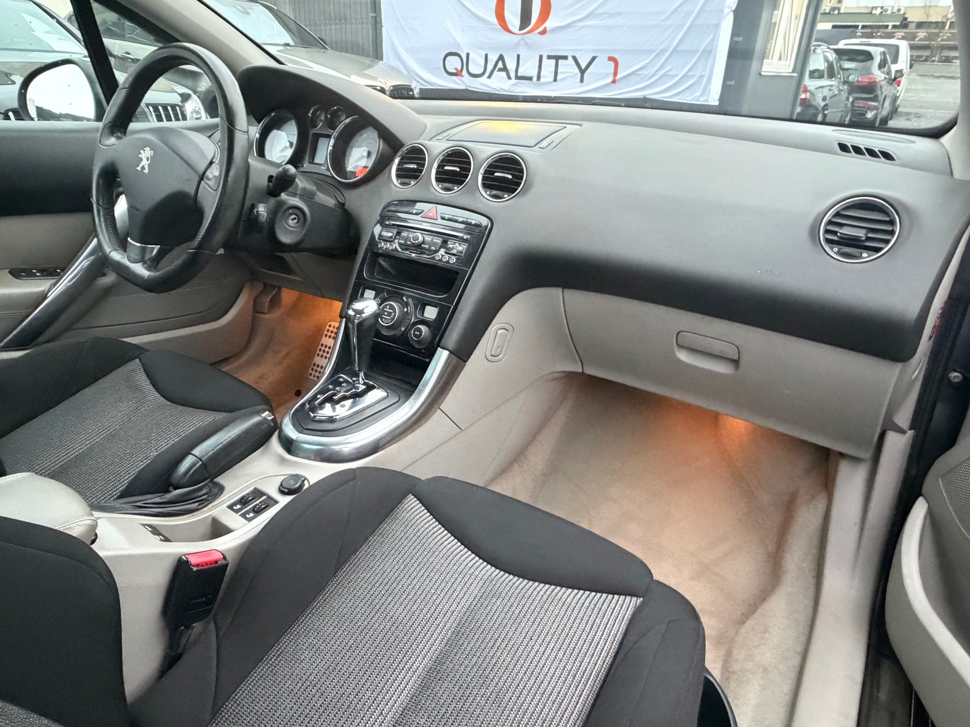 PEUGEOT 308 CC 1.6 16V Turbo Allure Automatic-image-13