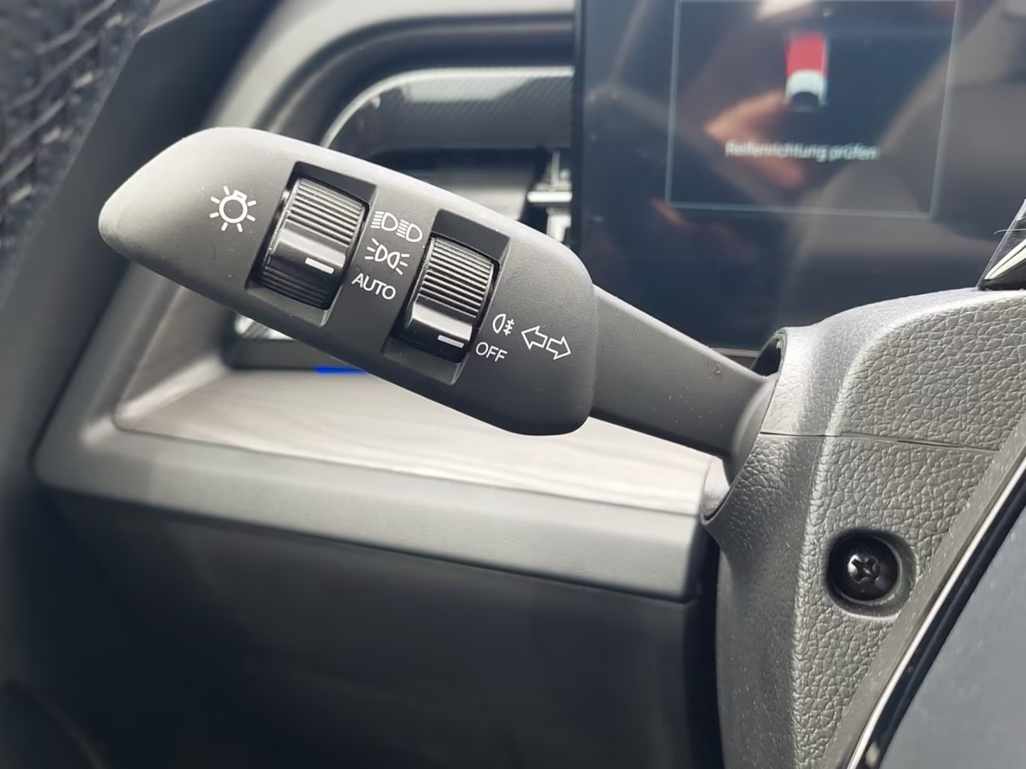 KGM-SsangYong Musso 80,6 kWh Blackline 4WD-image-16