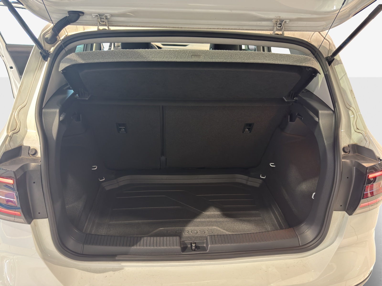 VW T-Cross 1.0 TSI-image-12