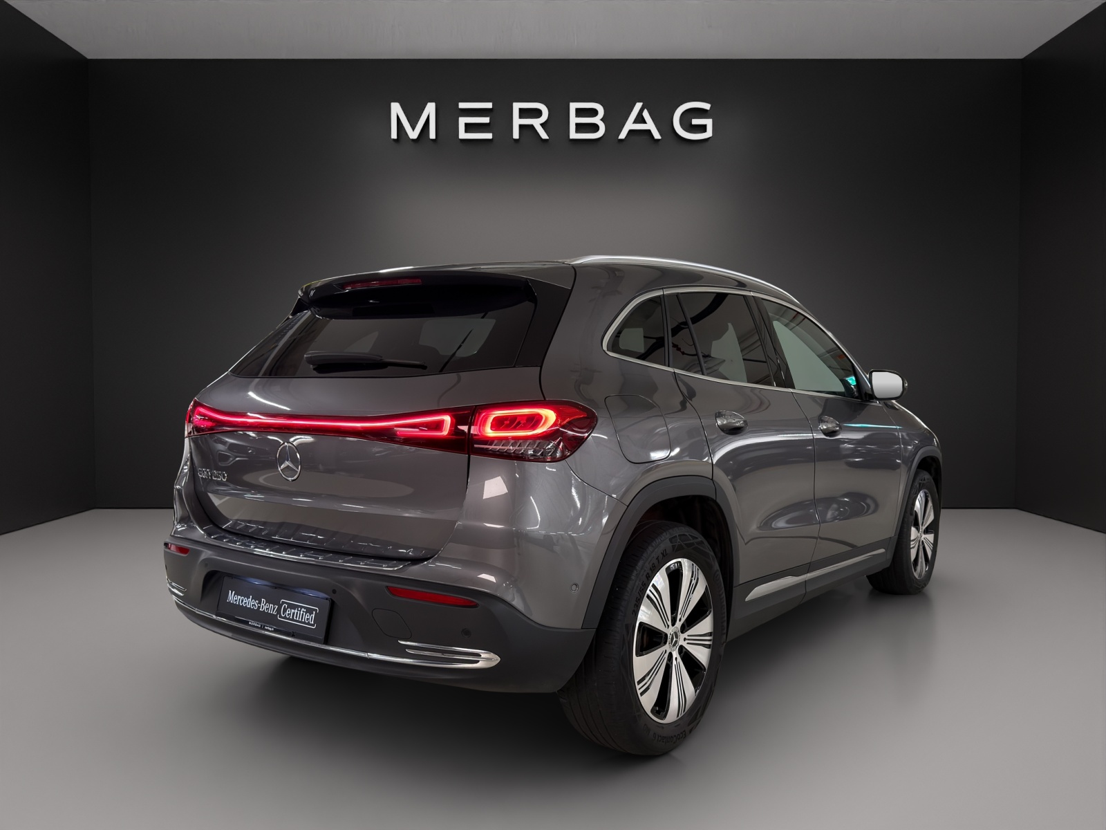 MERCEDES-BENZ EQA 250-image-6