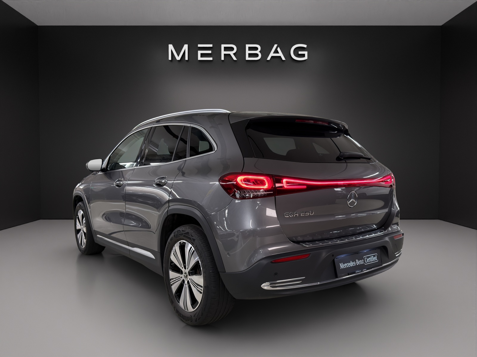 MERCEDES-BENZ EQA 250-image-4