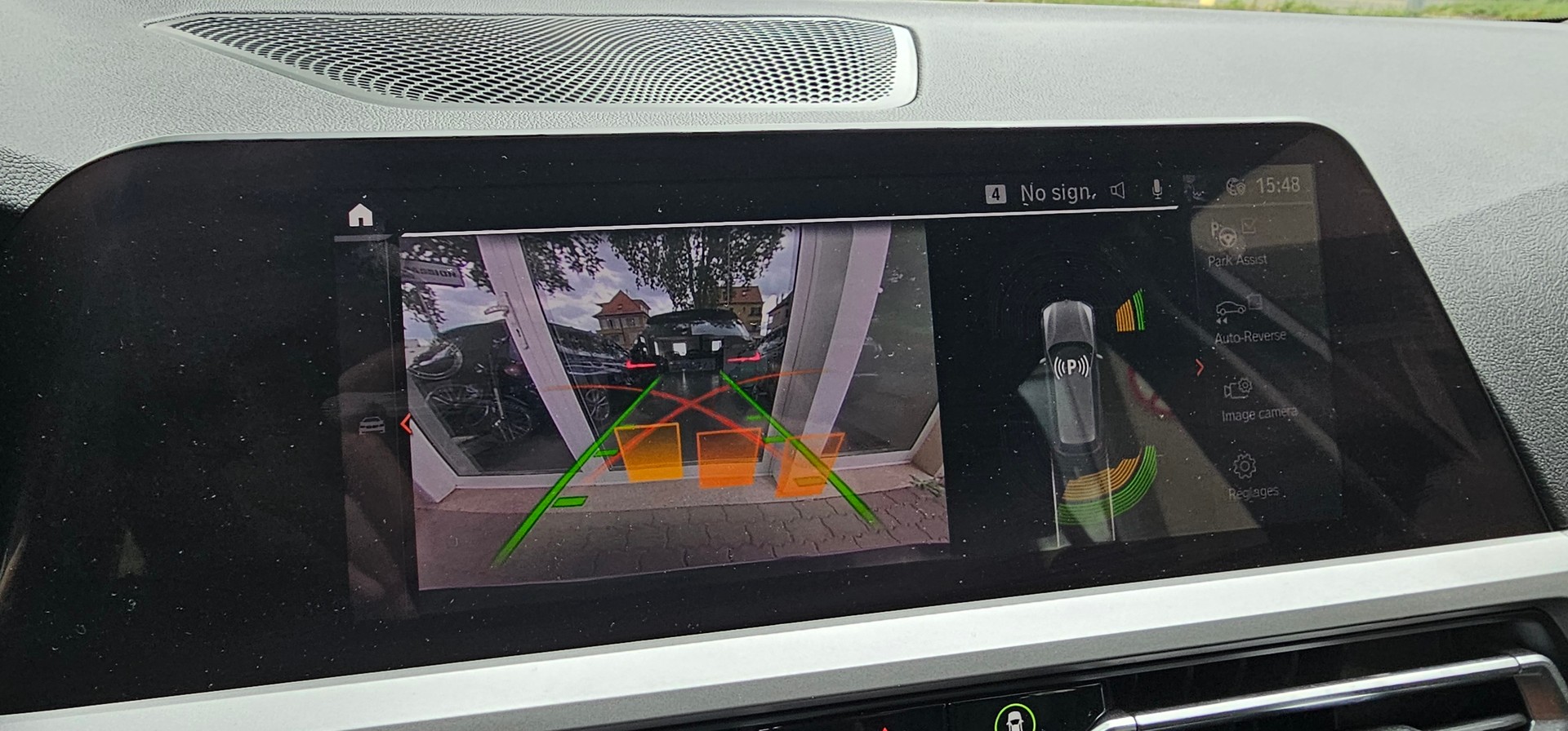 BMW 320d xDrive 48V Touring Steptronic-image-7