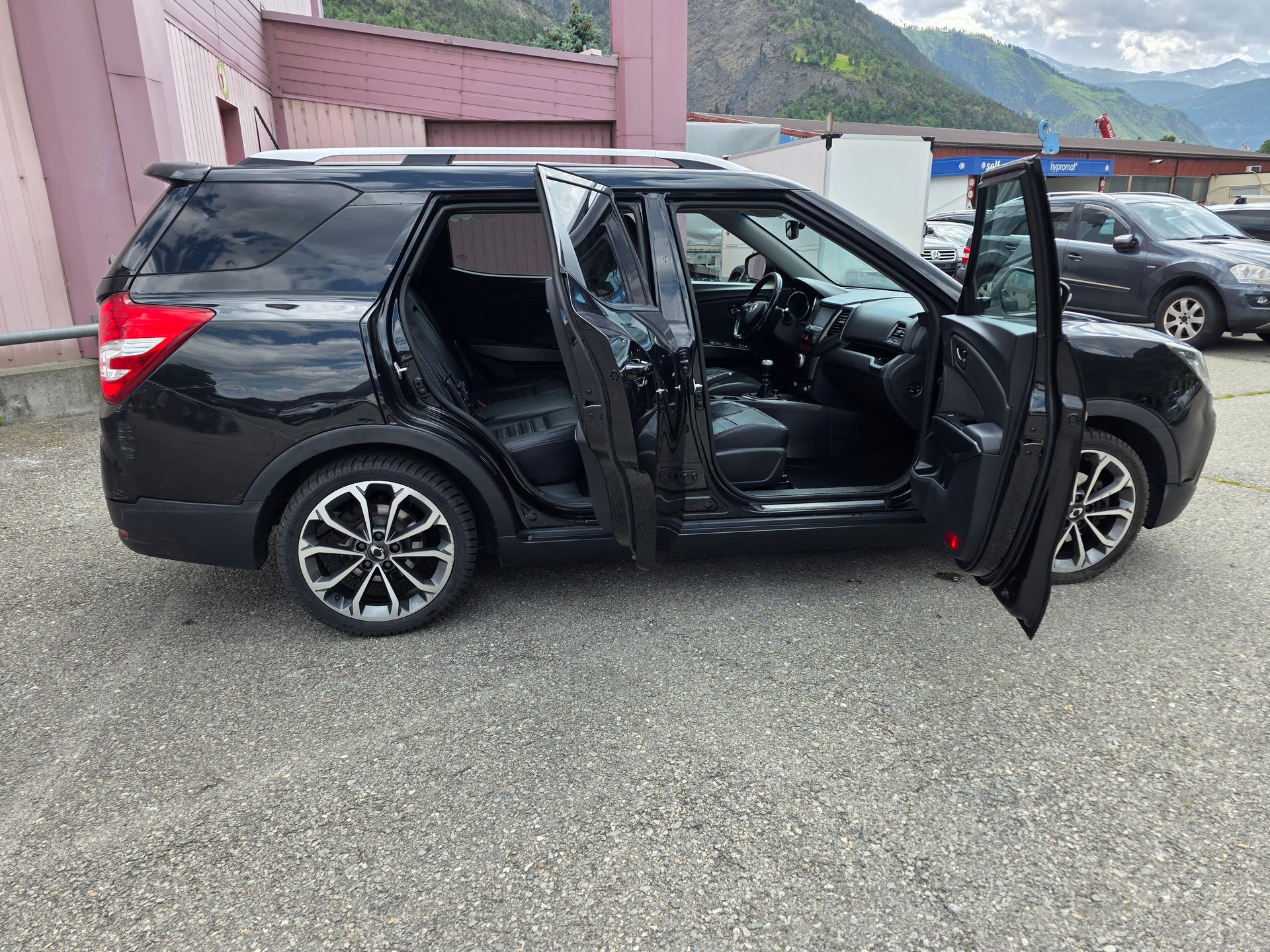 KGM-SsangYong XLV 1.6 eXDi Sapphire 4WD-image-8