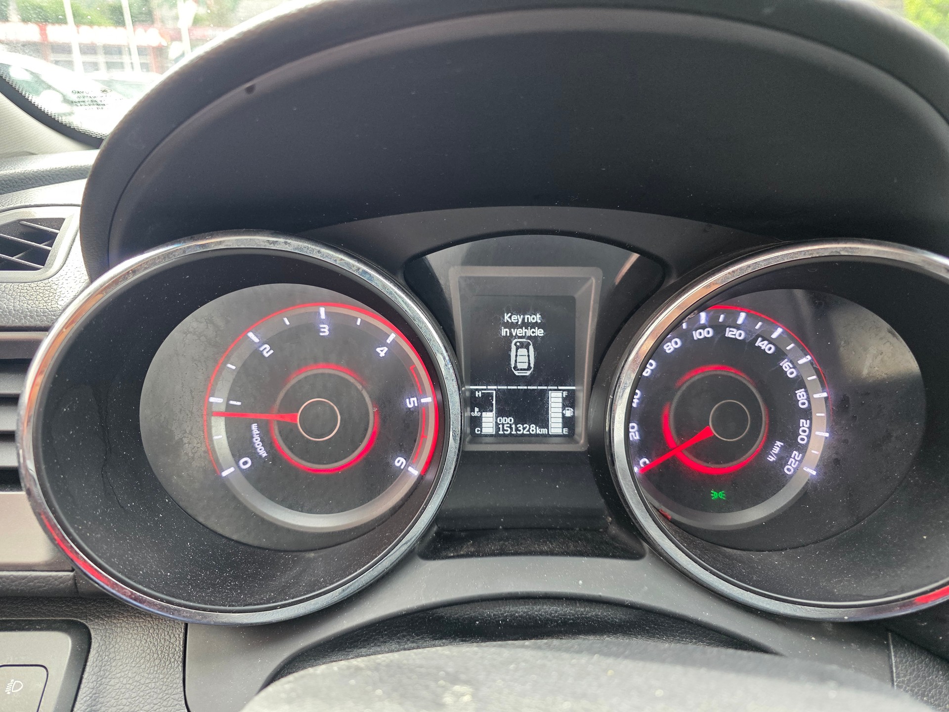 KGM-SsangYong XLV 1.6 eXDi Sapphire 4WD-image-13