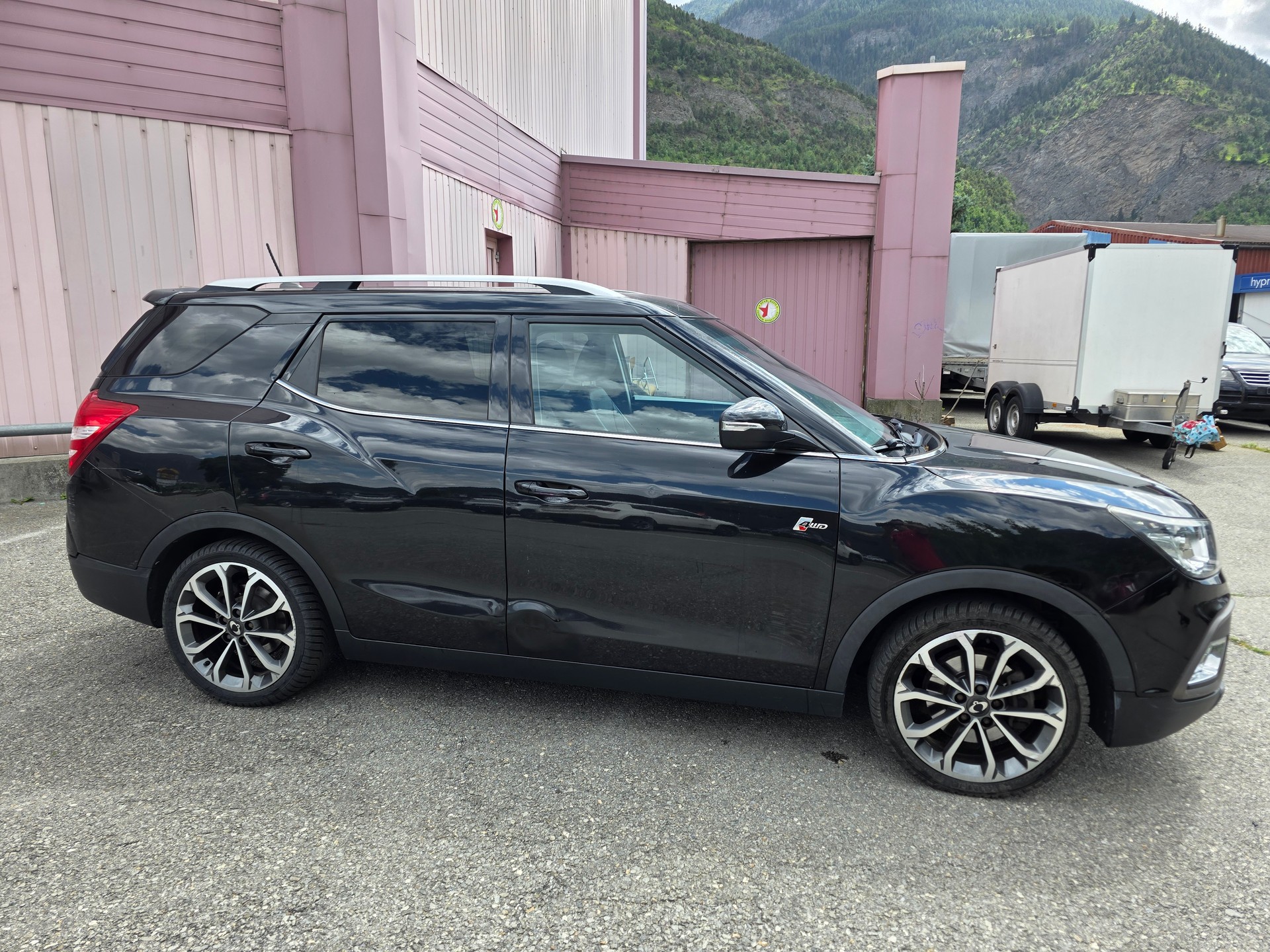 KGM-SsangYong XLV 1.6 eXDi Sapphire 4WD-image-3