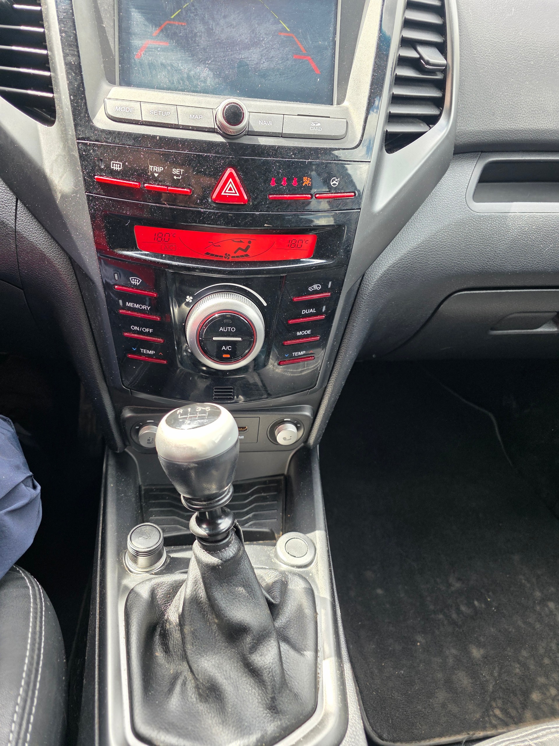 KGM-SsangYong XLV 1.6 eXDi Sapphire 4WD-image-14