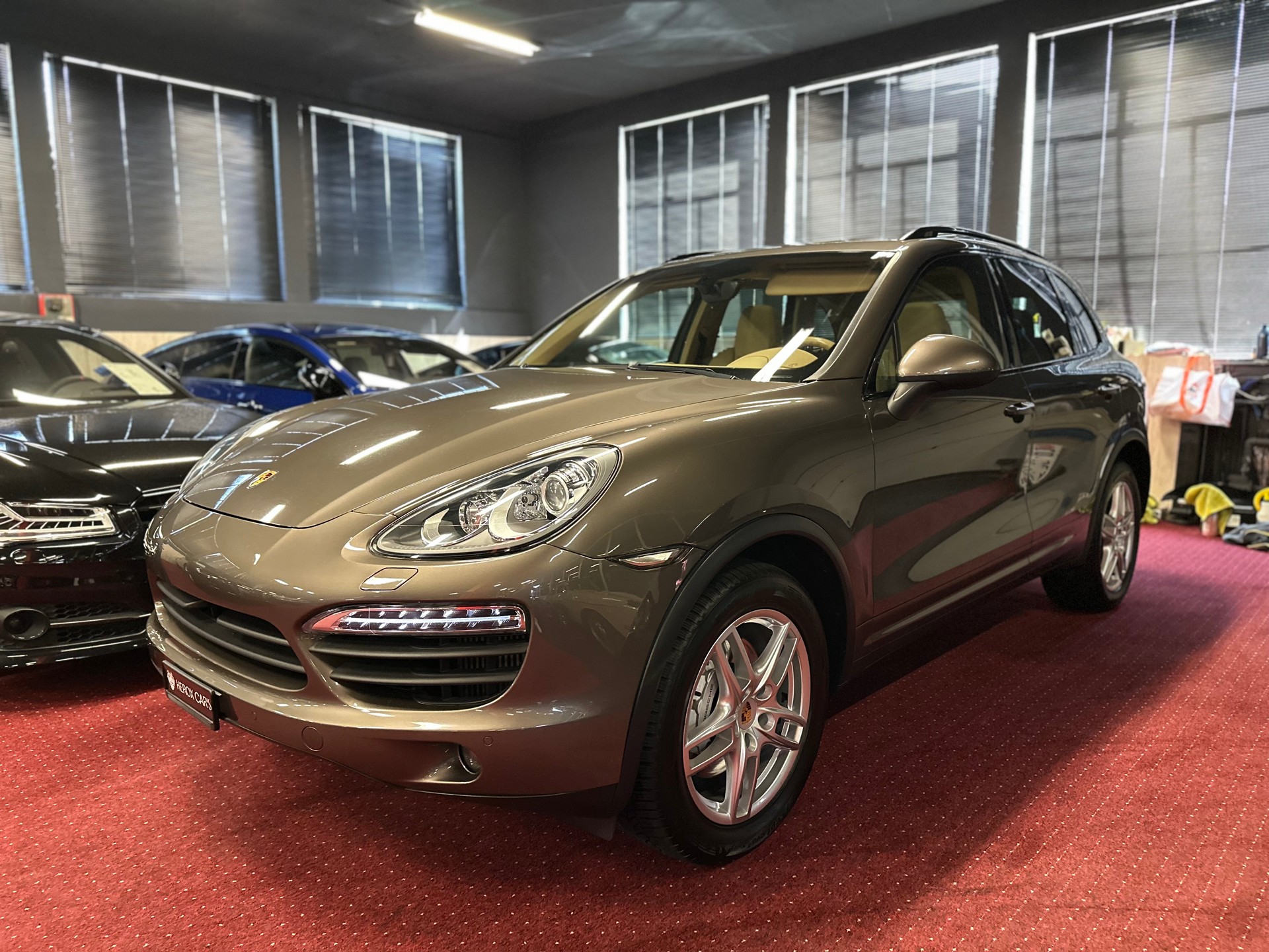 PORSCHE Cayenne S 4.2 V8 Diesel / ** Frisch ab MFK & Grossem Service **-image-8