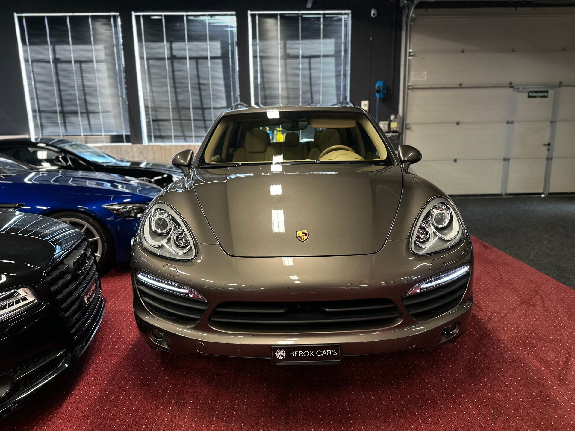 PORSCHE Cayenne S 4.2 V8 Diesel / ** Frisch ab MFK & Grossem Service **-image-7