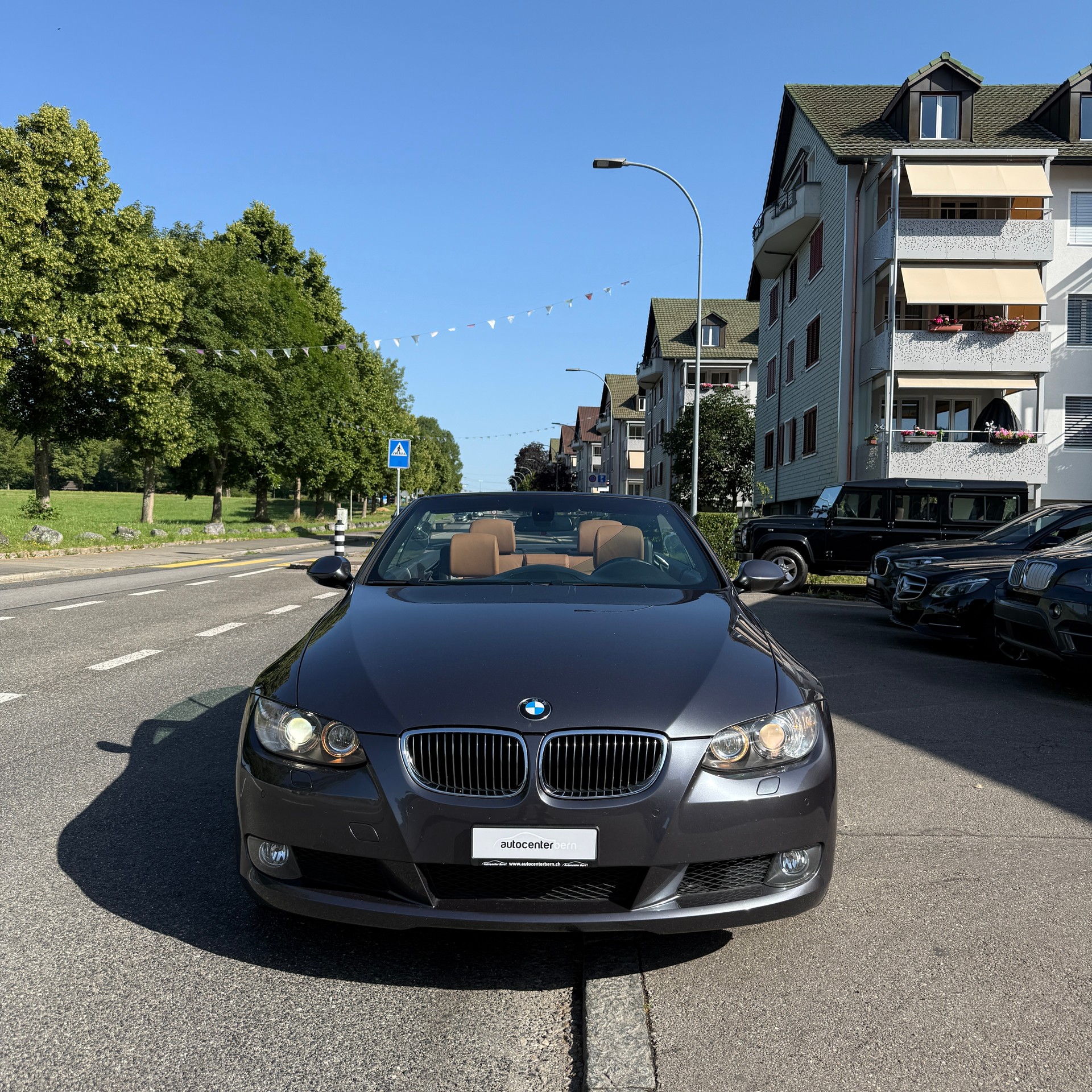 BMW 320i Cabriolet Steptronic-image-1