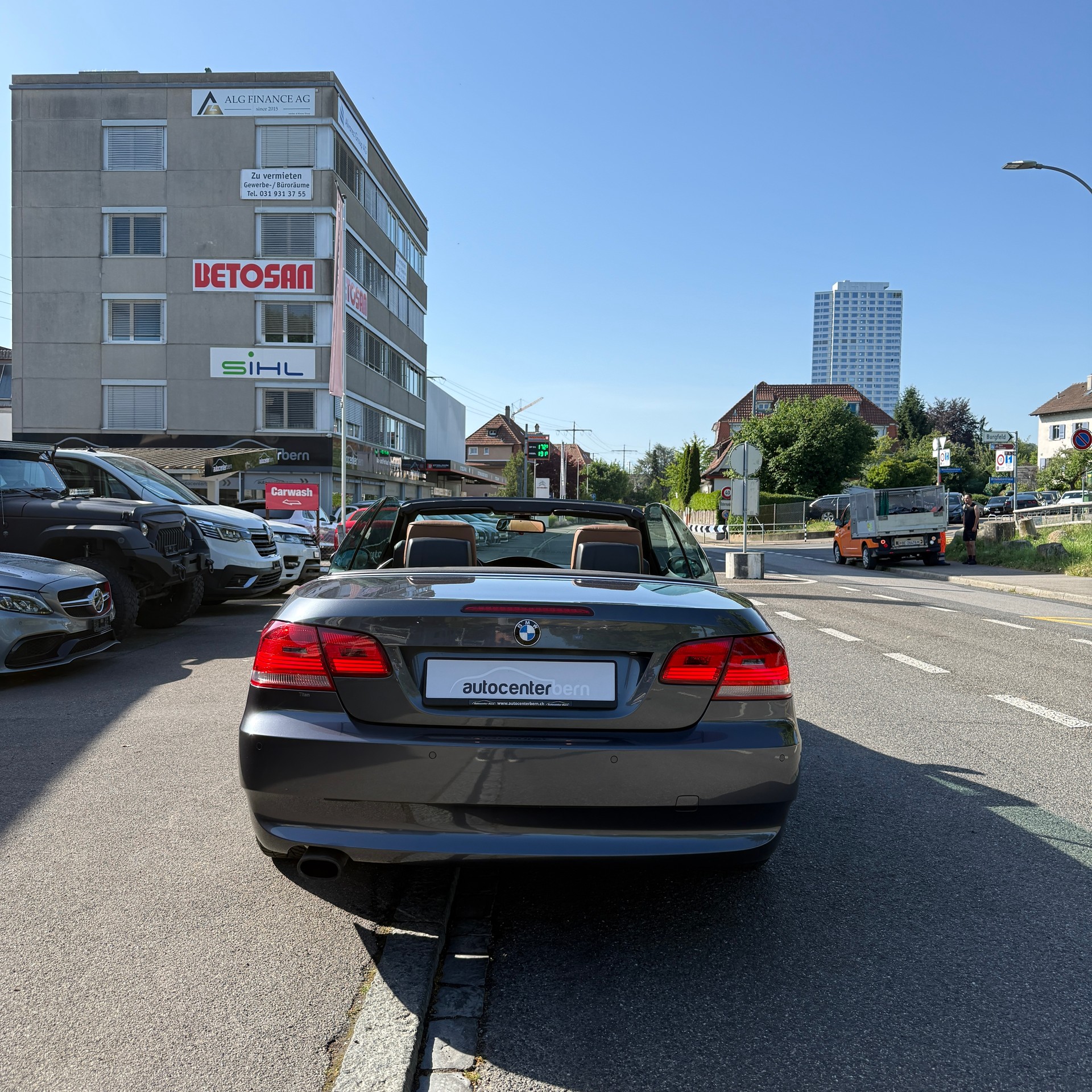 BMW 320i Cabriolet Steptronic-image-5