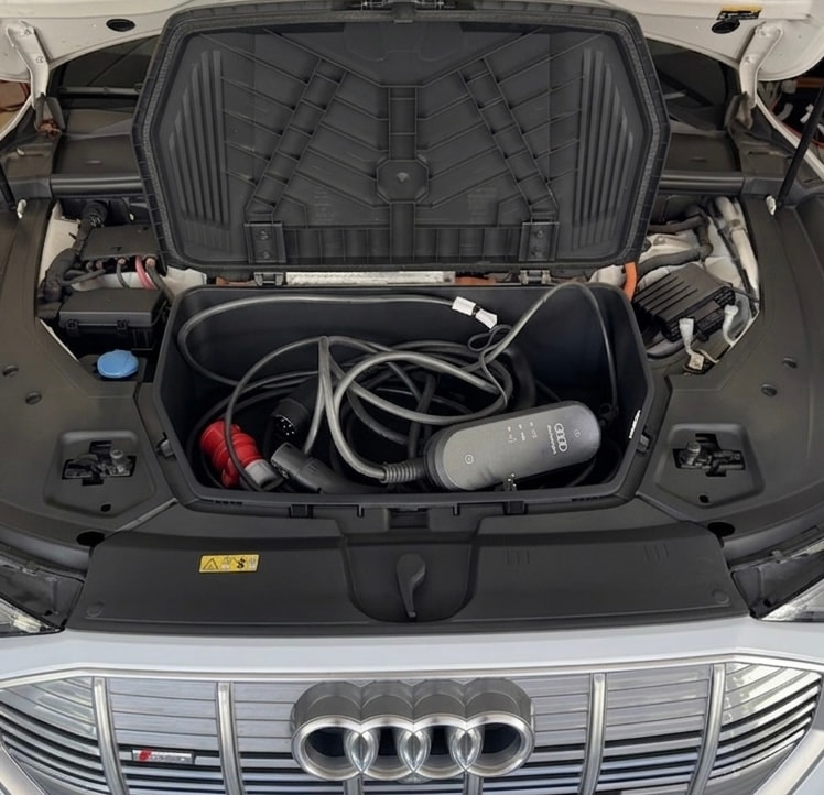 AUDI 55 S Line quattro-image-10