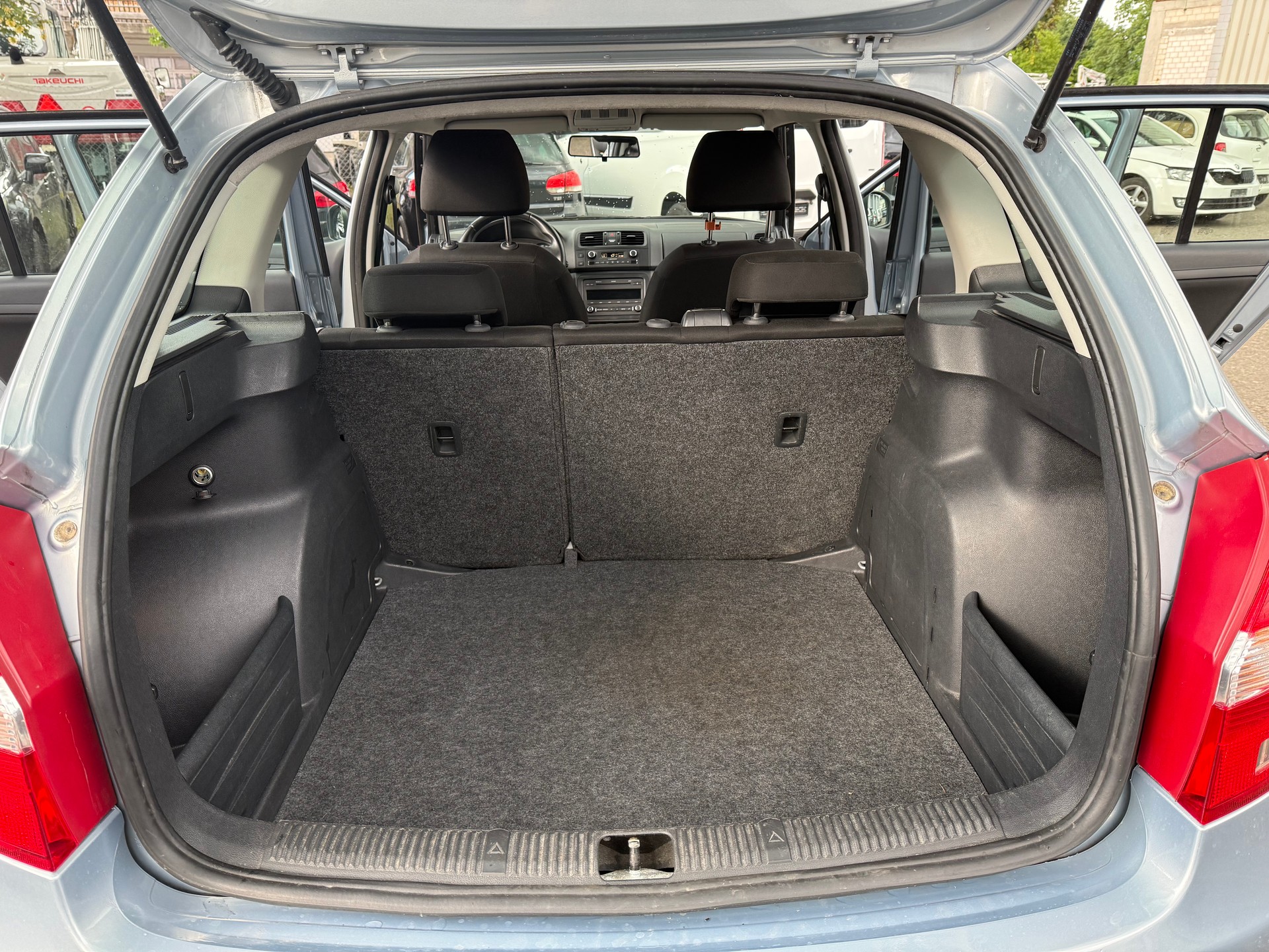 SKODA Fabia 1.2 TSI Classic-image-10