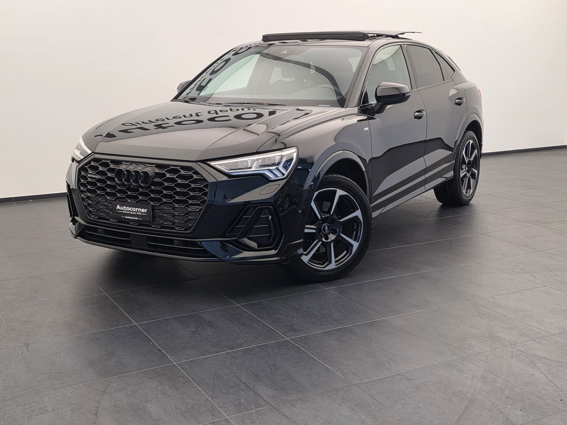 AUDI Q3 Sportback 45 TFSI S line quattro S-tronic-image-1