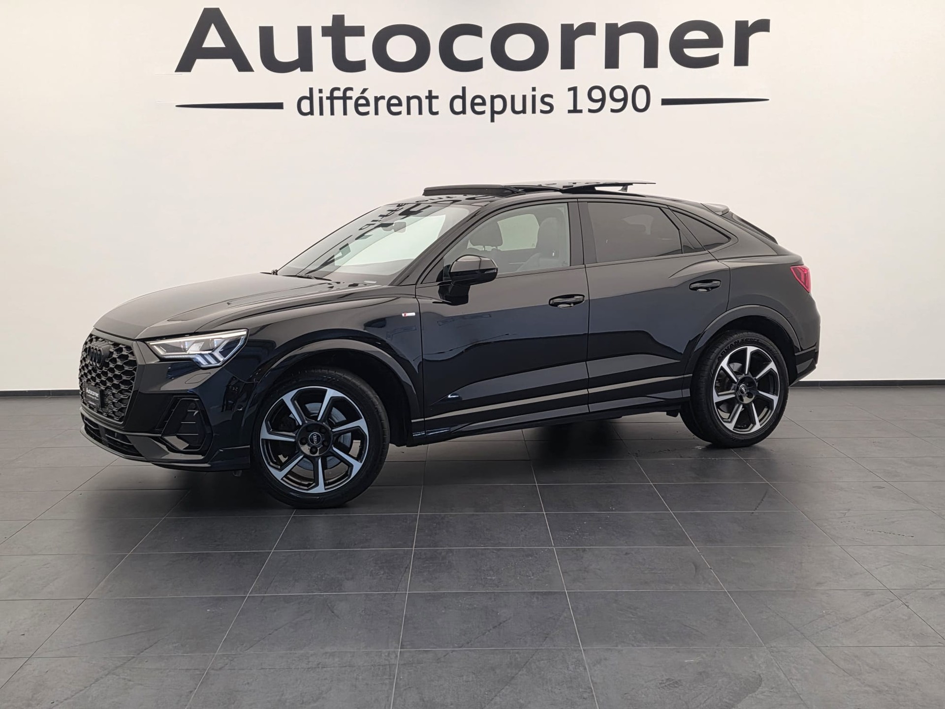 AUDI Q3 Sportback 45 TFSI S line quattro S-tronic-image-0