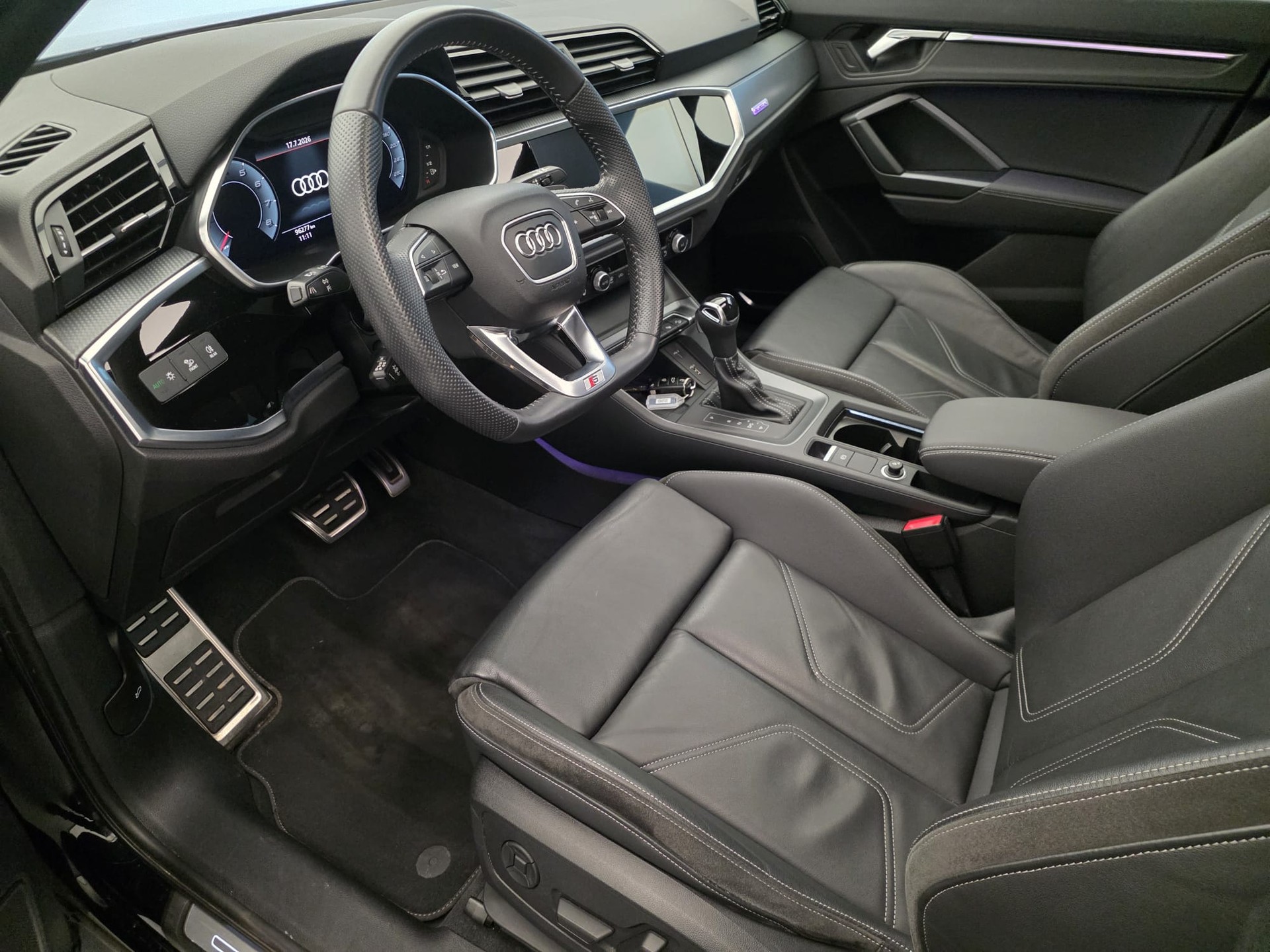 AUDI Q3 Sportback 45 TFSI S line quattro S-tronic-image-9