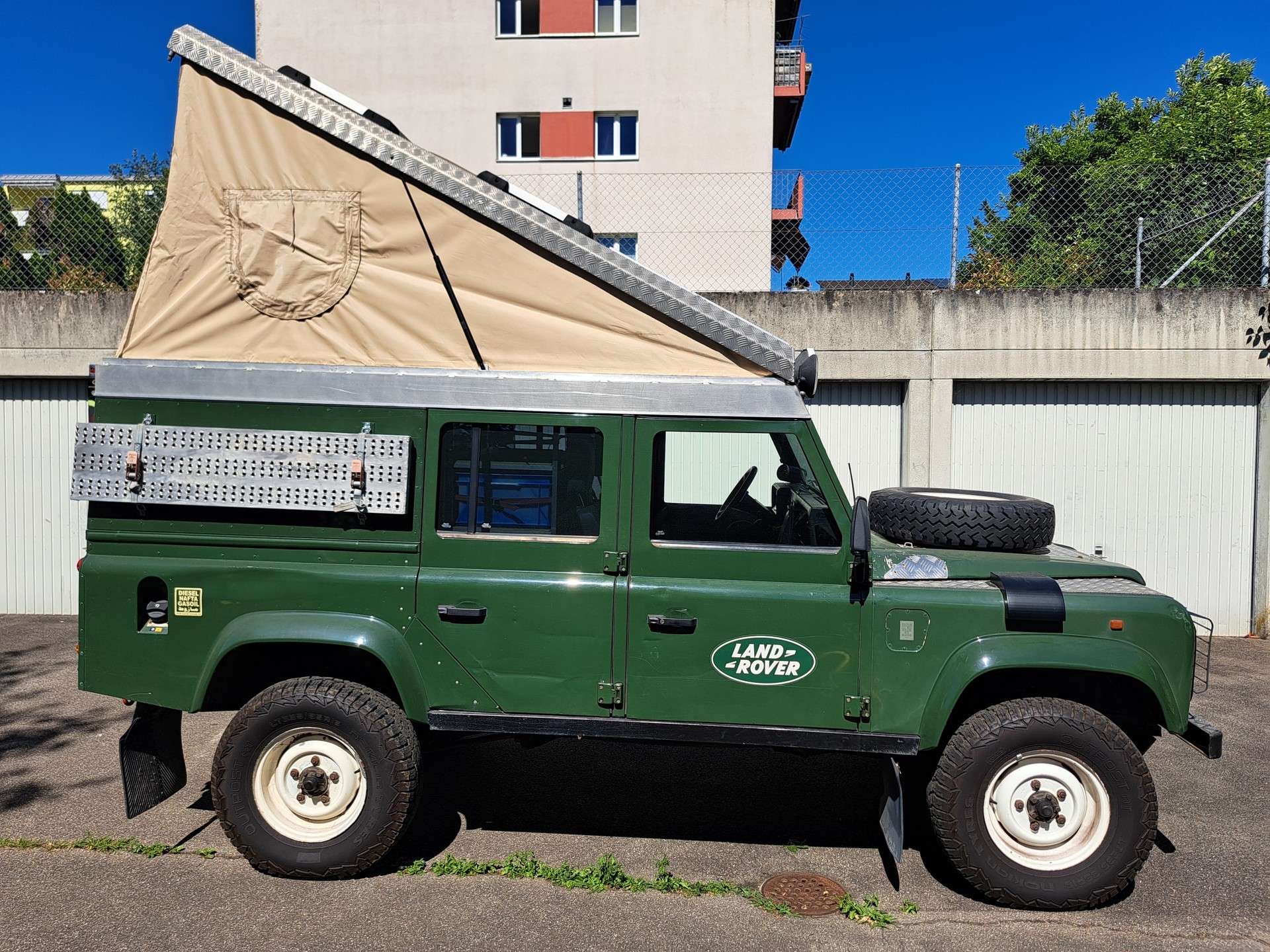 LAND ROVER 110 CSW-image-2