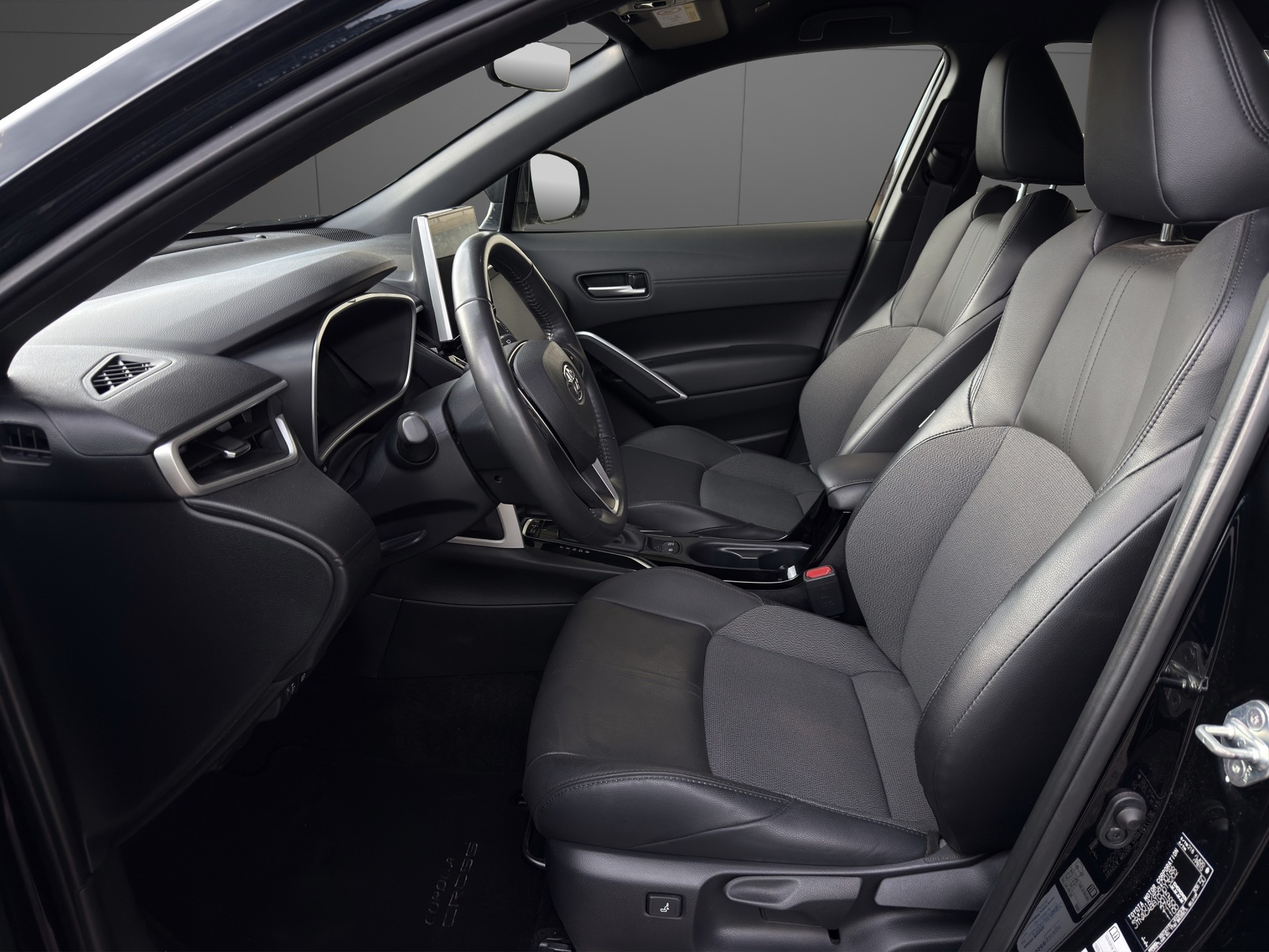 TOYOTA Corolla Cross 2.0 4WD Trend e-CVT-image-5
