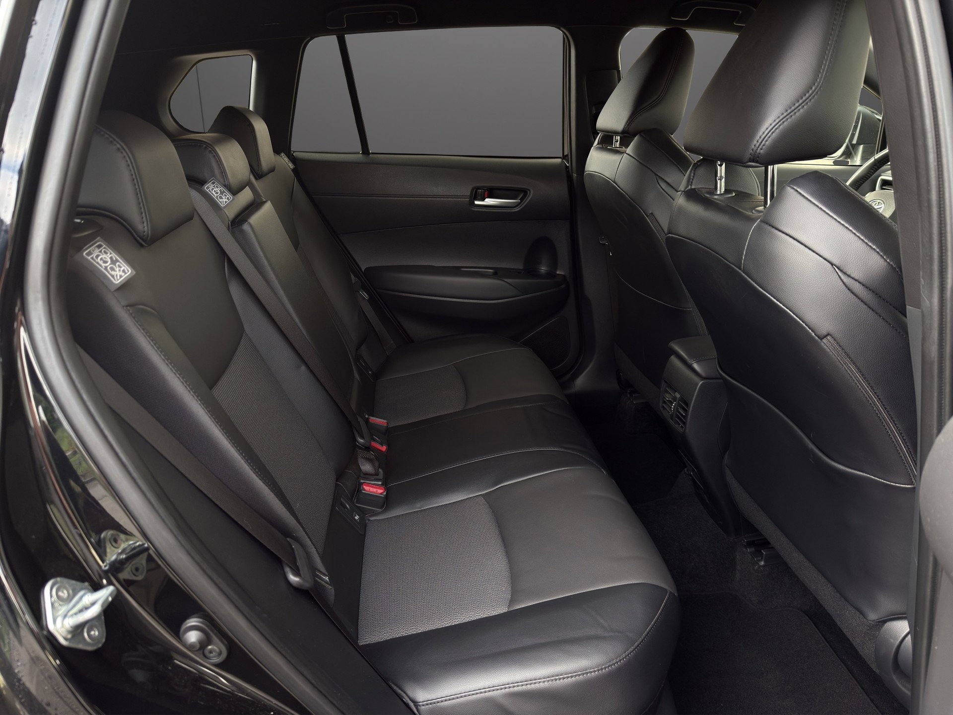 TOYOTA Corolla Cross 2.0 4WD Trend e-CVT-image-8
