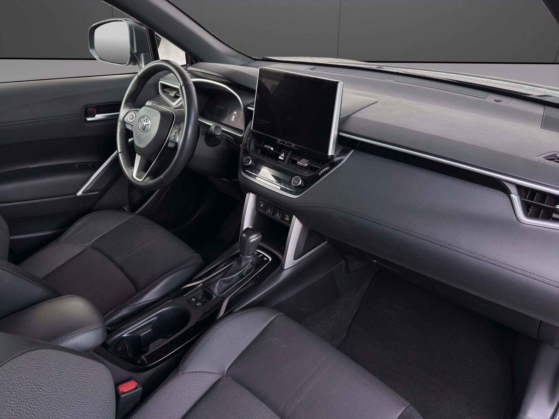 TOYOTA Corolla Cross 2.0 4WD Trend e-CVT-image-10