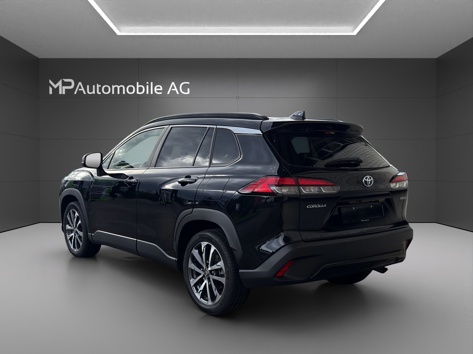 TOYOTA Corolla Cross 2.0 4WD Trend e-CVT-image-4