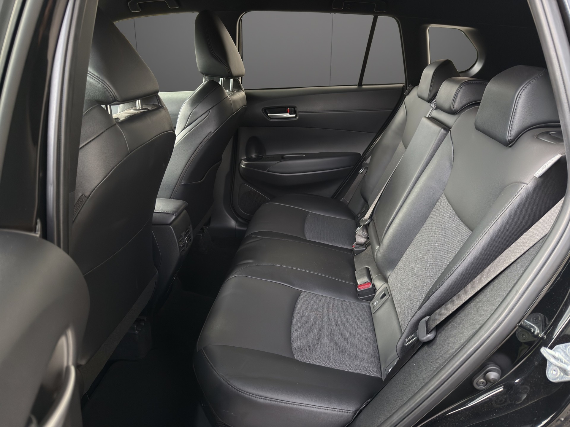 TOYOTA Corolla Cross 2.0 4WD Trend e-CVT-image-7