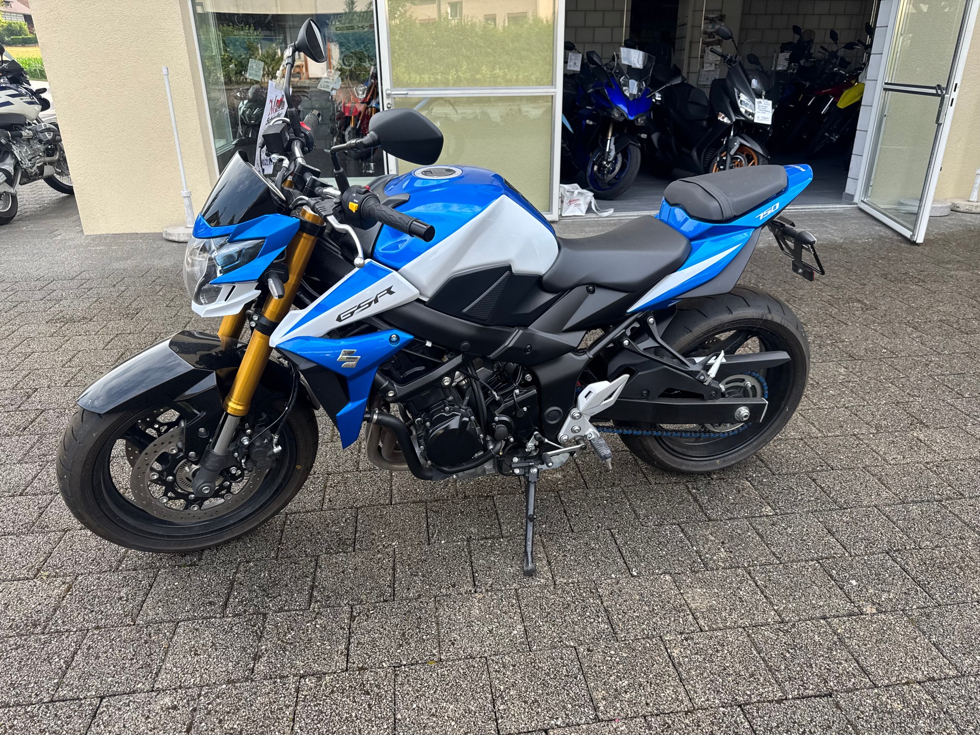 SUZUKI GSR 750 ABS